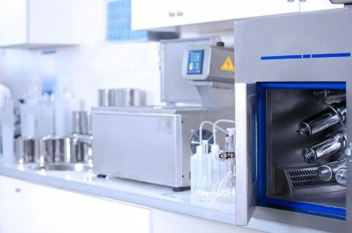 REUZEit’s Origins: A Family Selling Used Lab Equipment