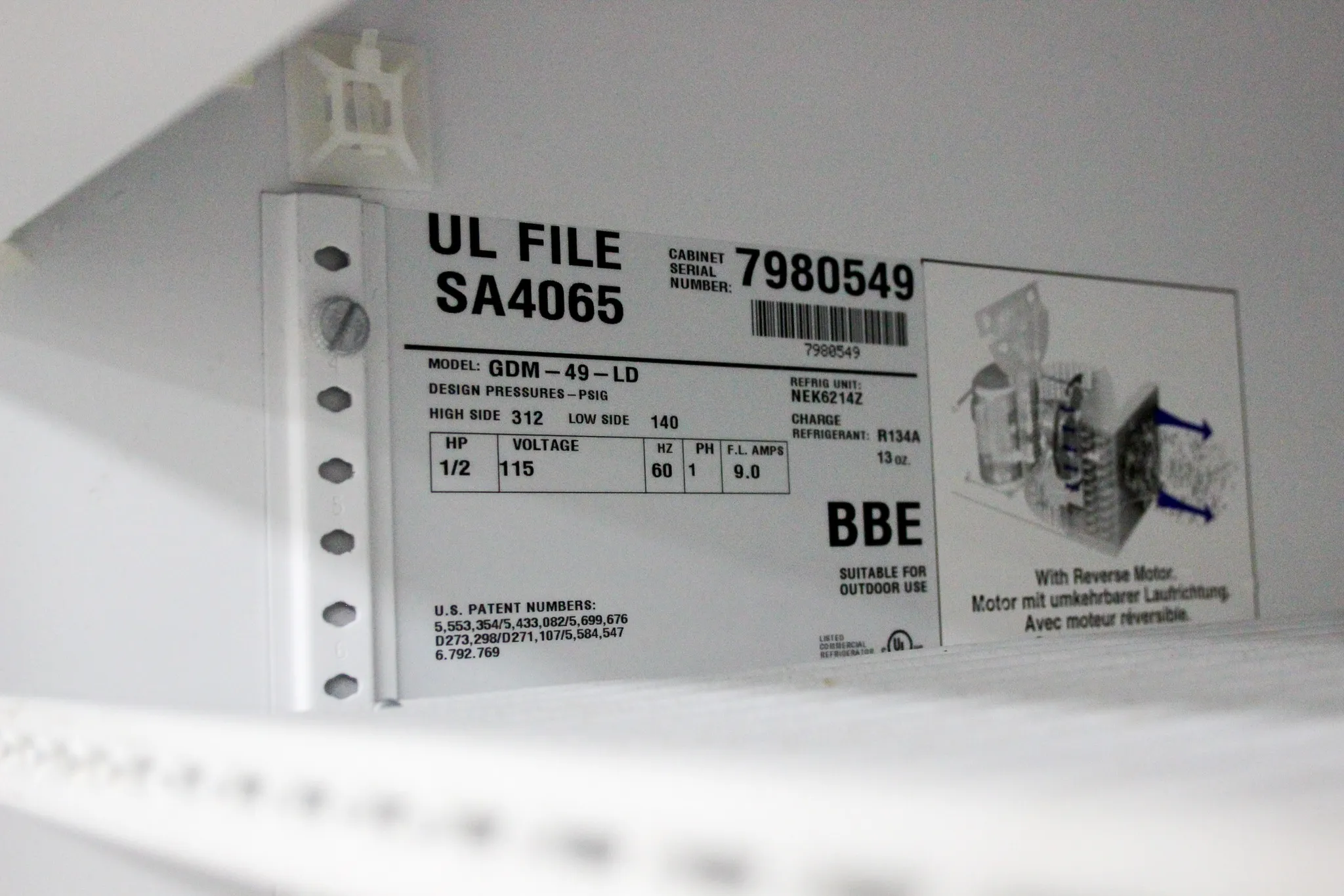 True GDM-49-LD Refrigerator Cold Storage 2-Door LED Lighting 33F-38F