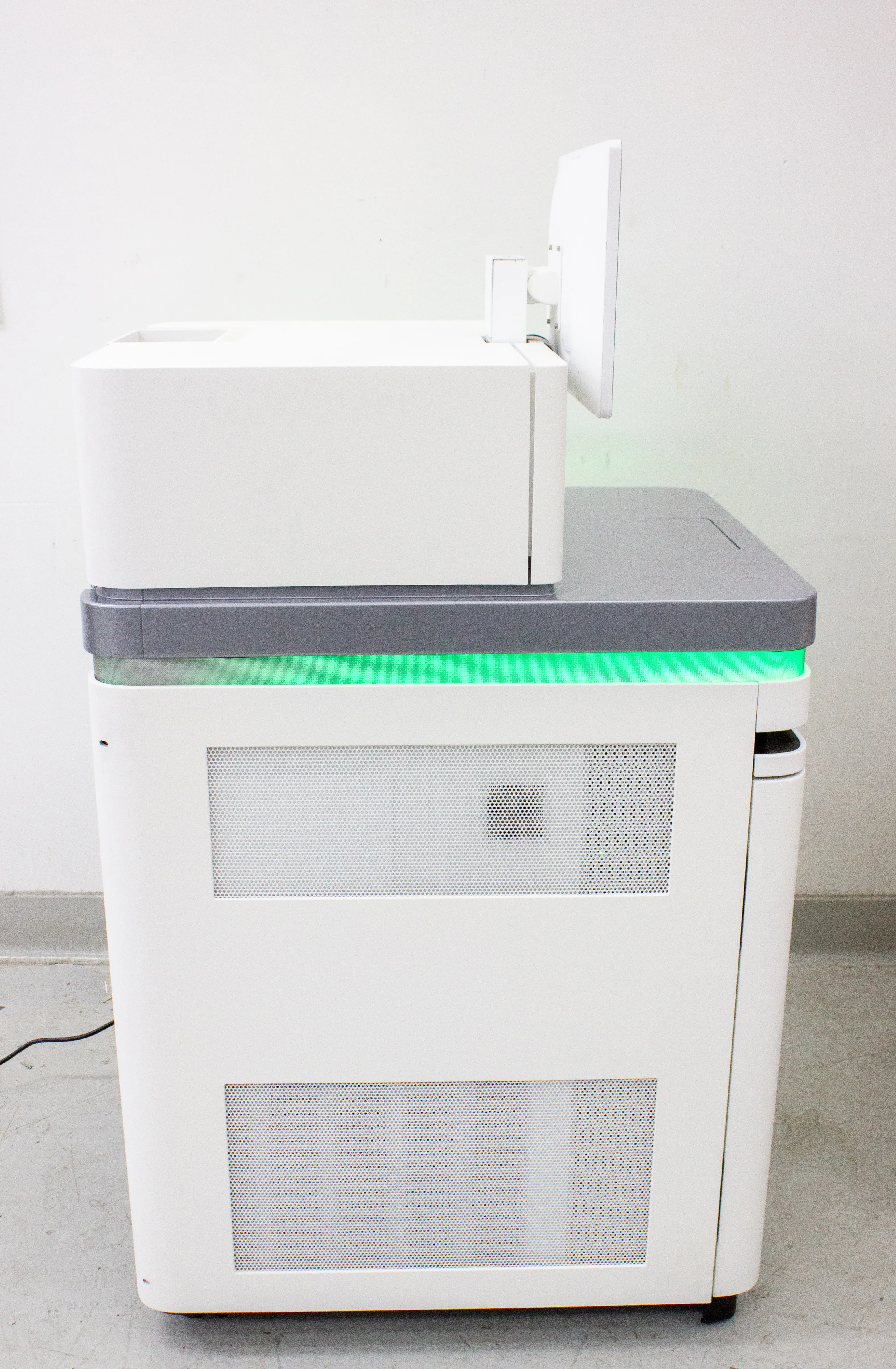 Illumina NovaSeq 6000 DNA Sequencer