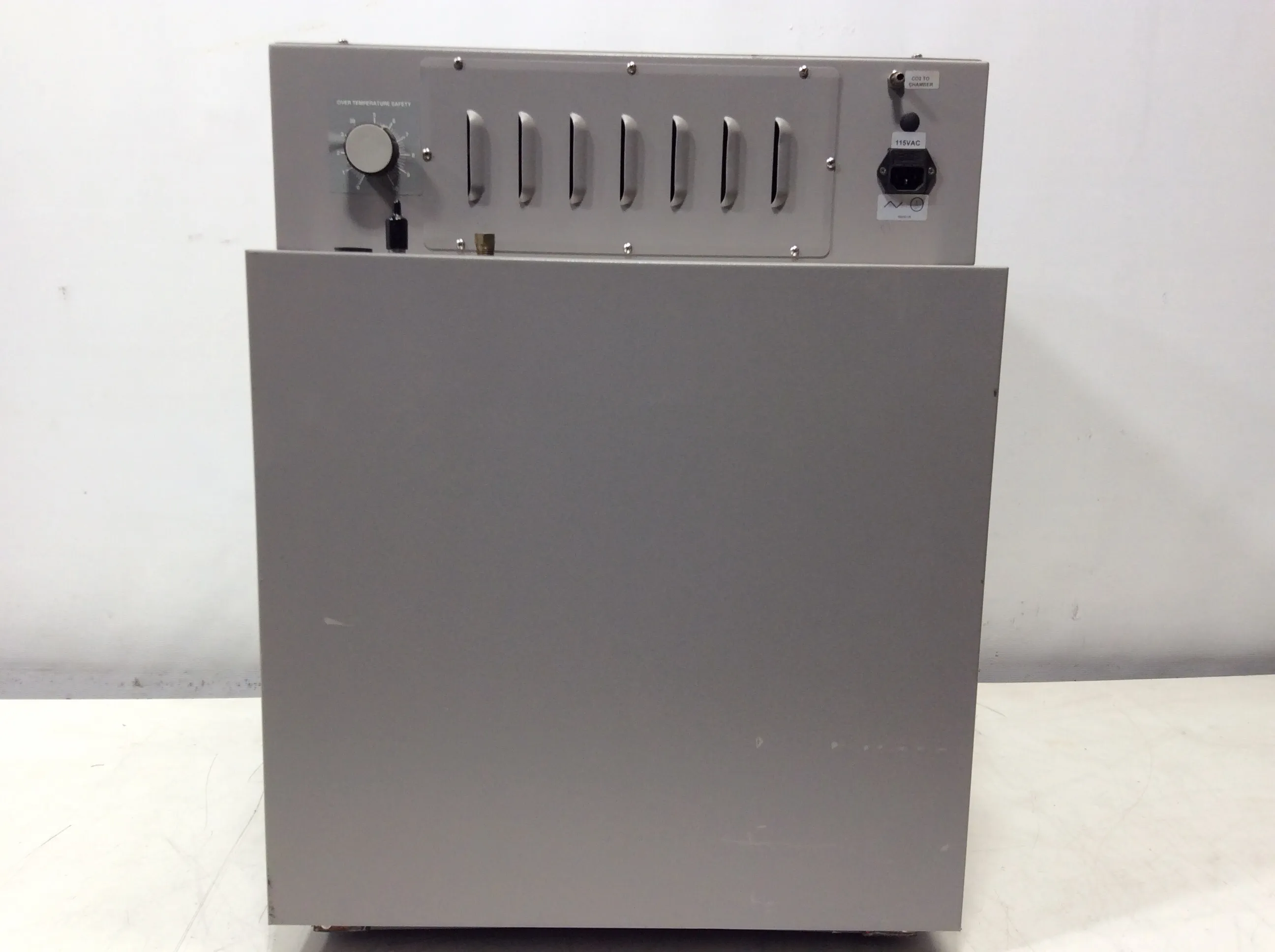 VWR 2310 Water Jacketed CO2 Incubator - Used