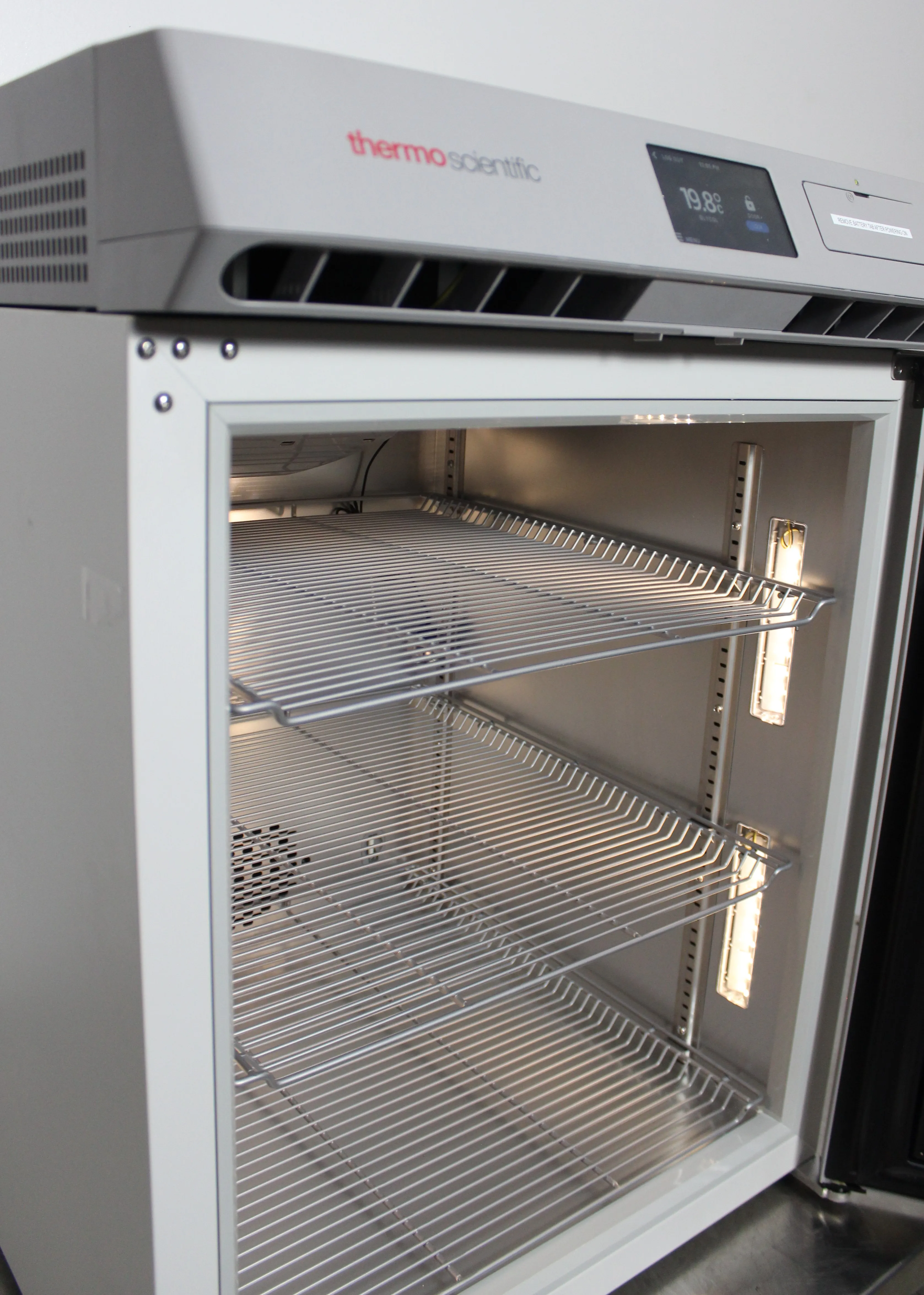 Thermo Scientific TSX Series Undercounter Lab Refrigerator