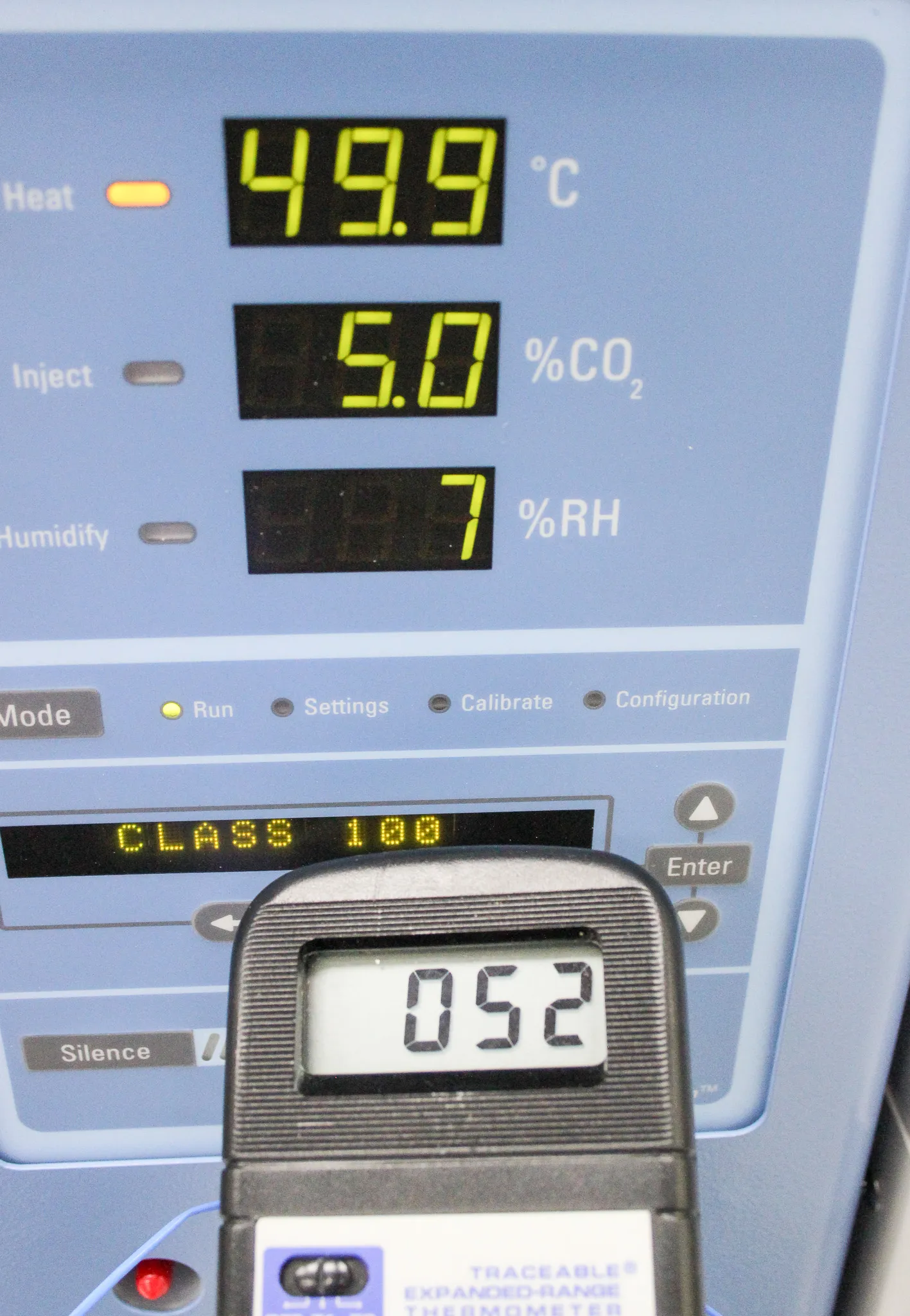 Thermo Scientific 3307 Forma Steri-Cult Dual Stack CO2 Incubator