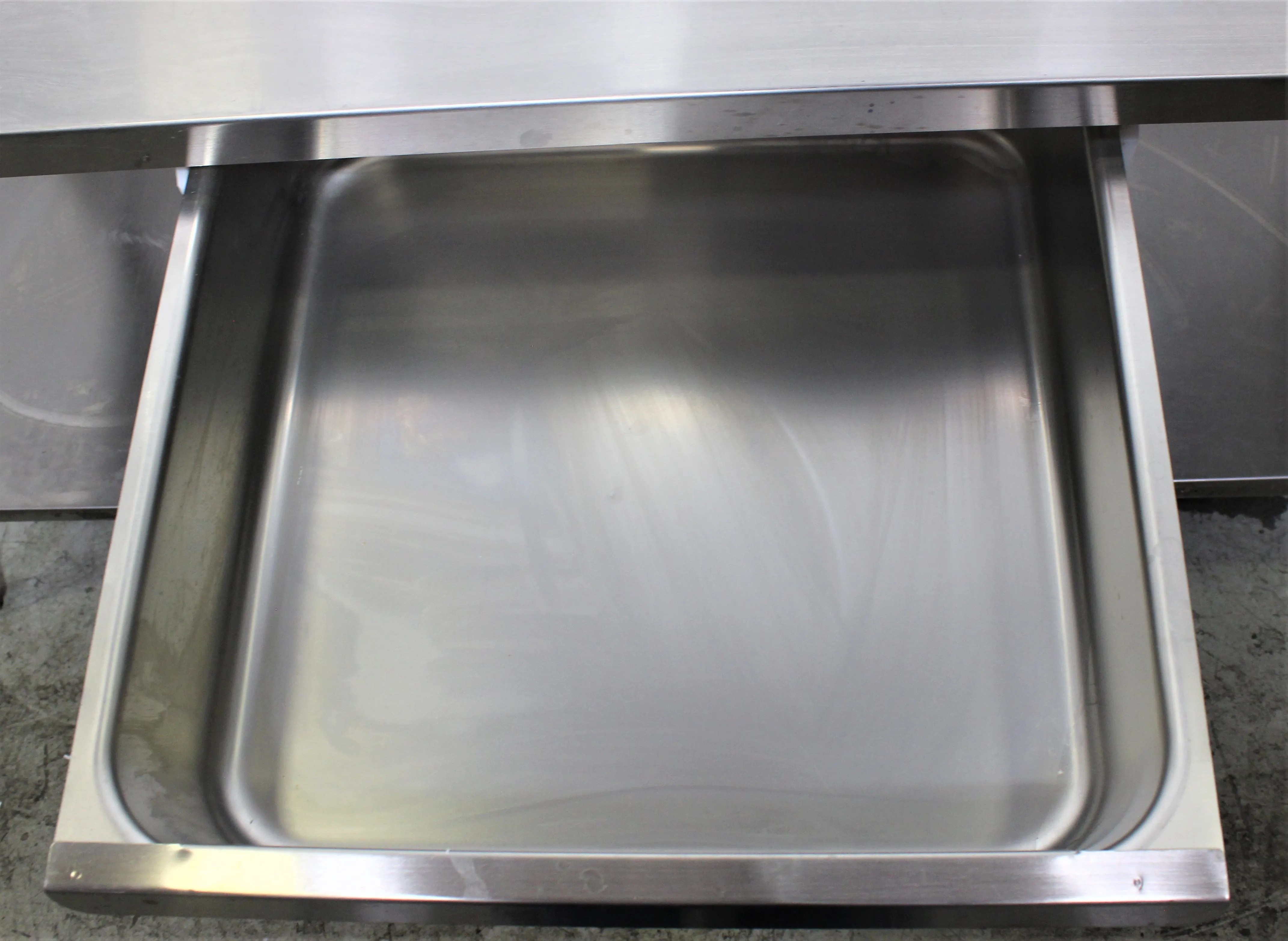 Amtekco AWT372S5BSMCR Stainless Steel Work Table