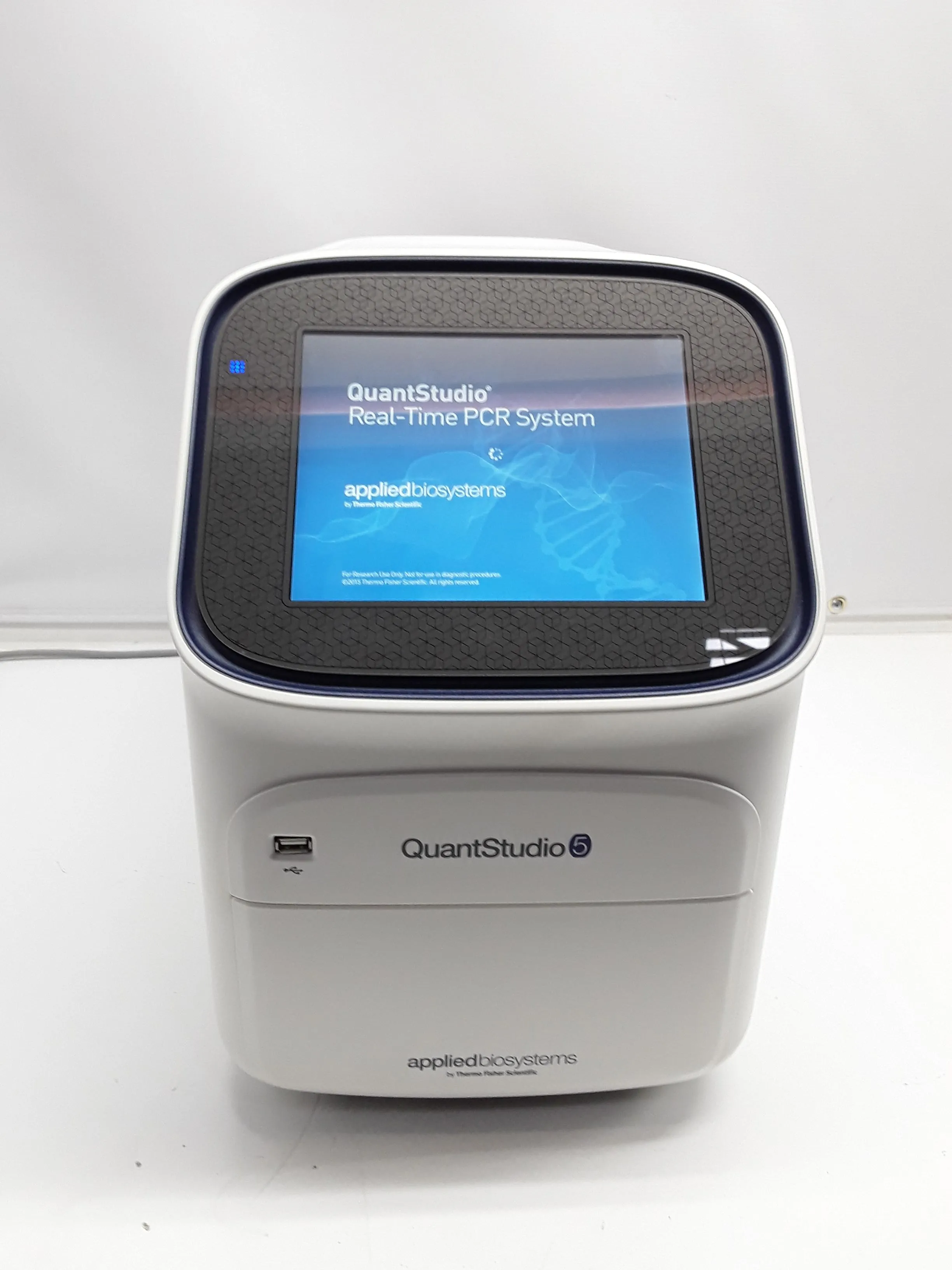 Applied Biosystems QuantStudio 5 Dx Real-Time PCR System