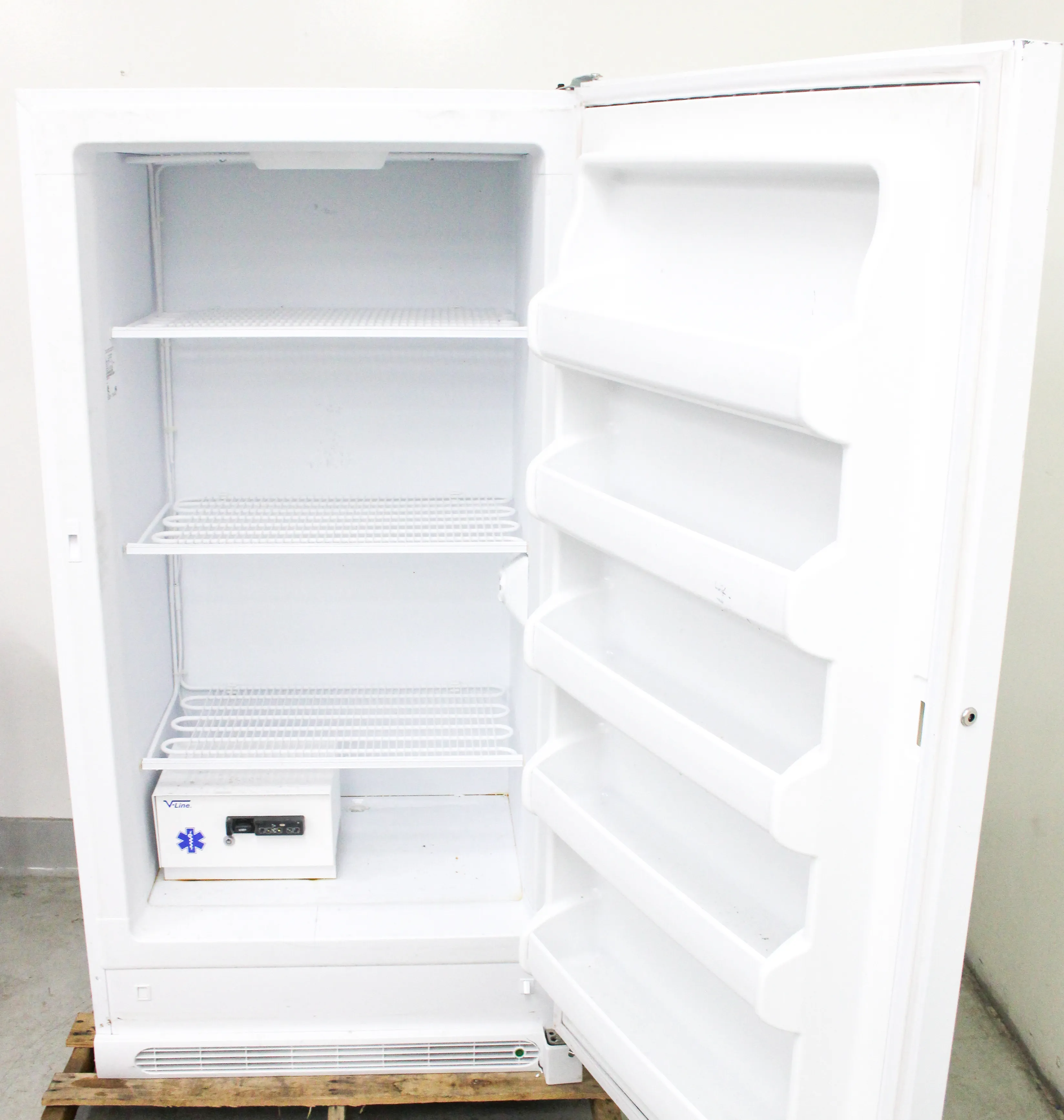 Frigidaire 17.4 Cu. Ft. Upright Freezer Model FFFU17M1QWA