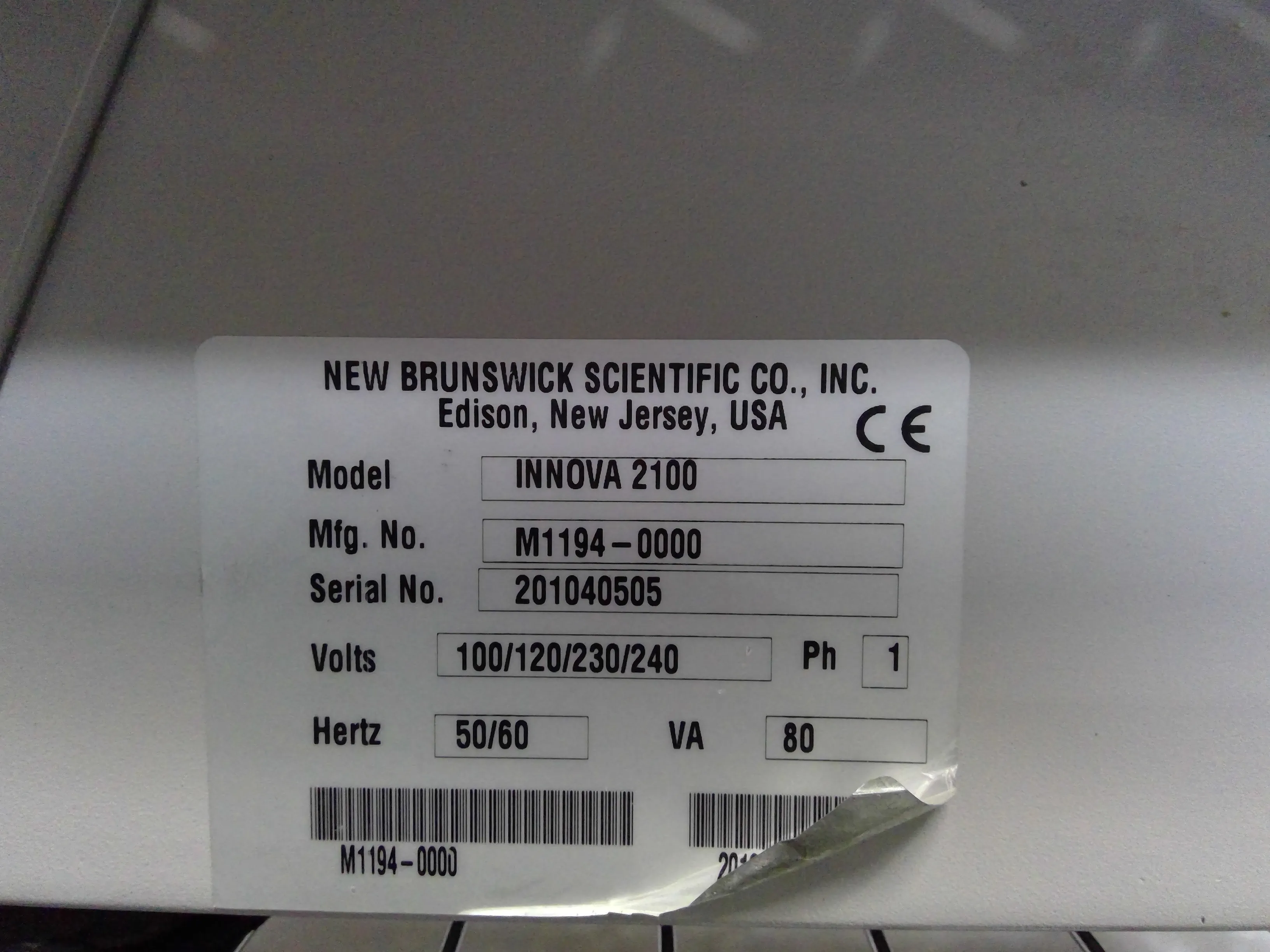 New Brunswick Innova 2100 Open Air Shaker Model 2100 120V, 50/60Hz 600mL Flask