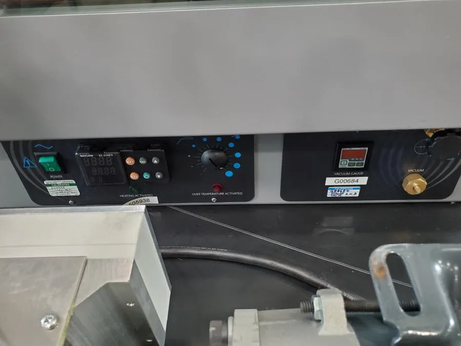 Sheldon Manufacturing Vacuum Oven with Pressure Gauge: SVAC4