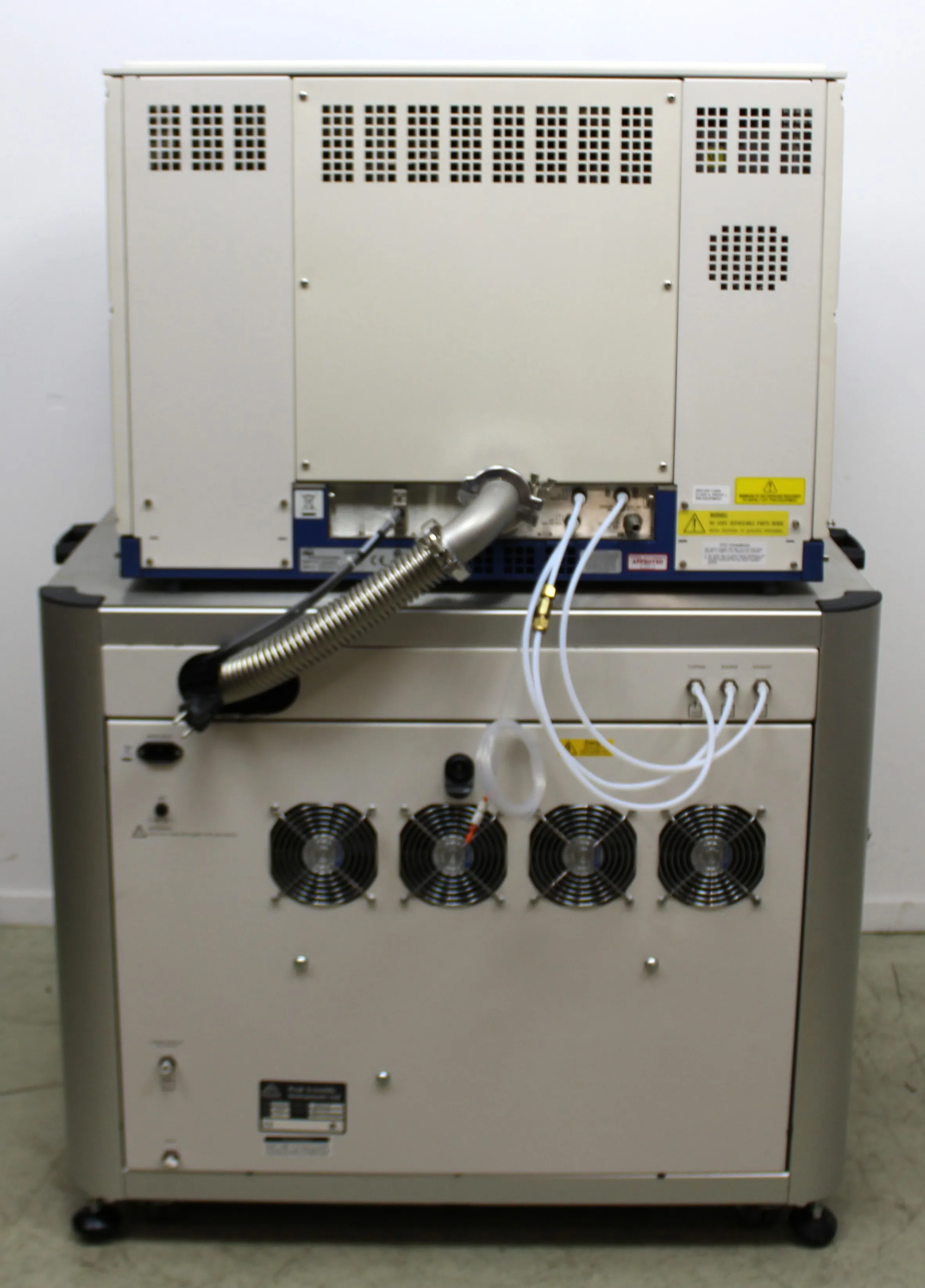 Applied Biosystems Sciex QTRAP 5500 Mass Spectrometer System with MS40+ Rotary Vane Pump and TABL3-1N MS Table