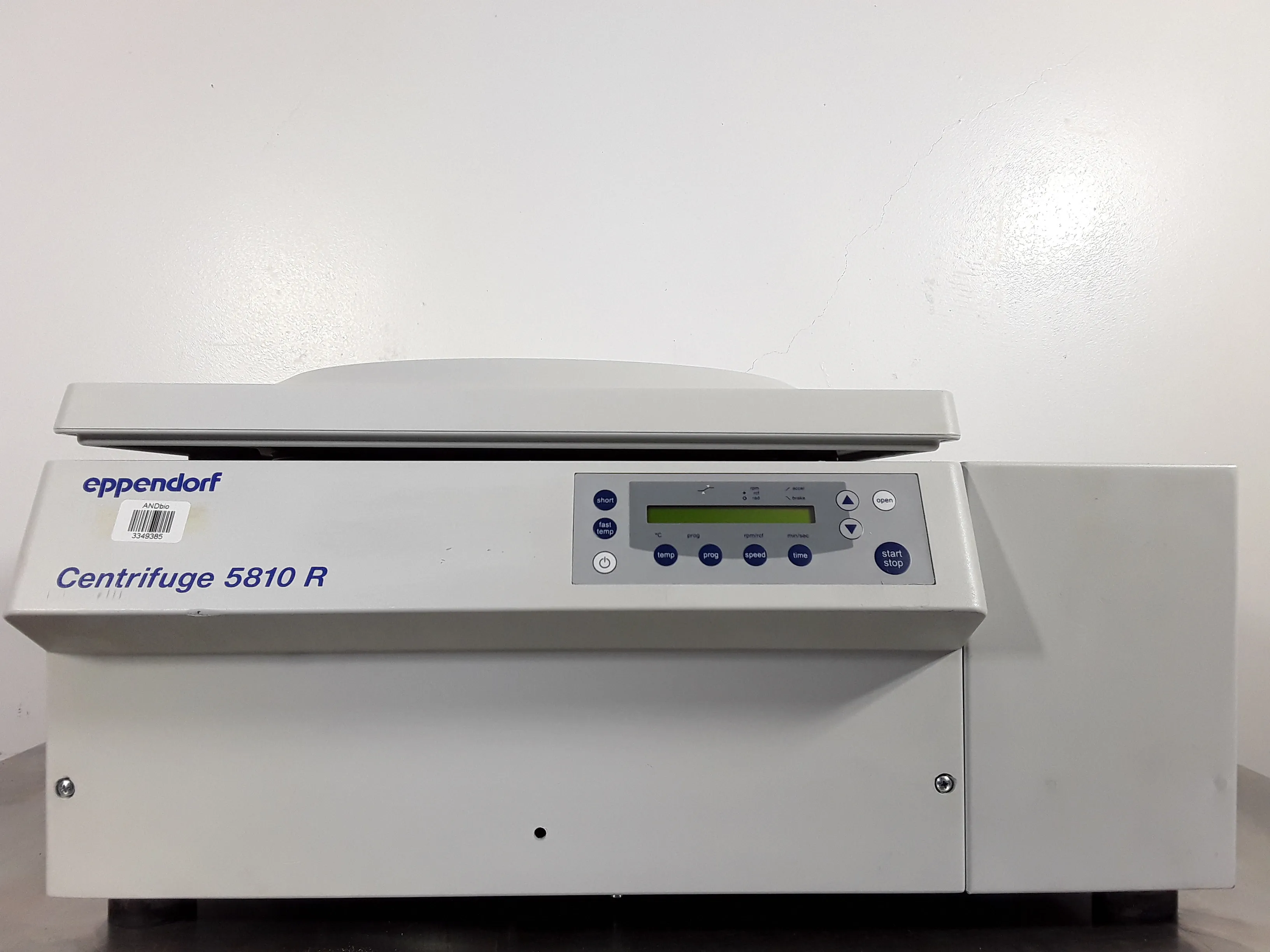 Eppendorf 5810 R Refrigerated Centrifuge - Benchtop Centrifuge