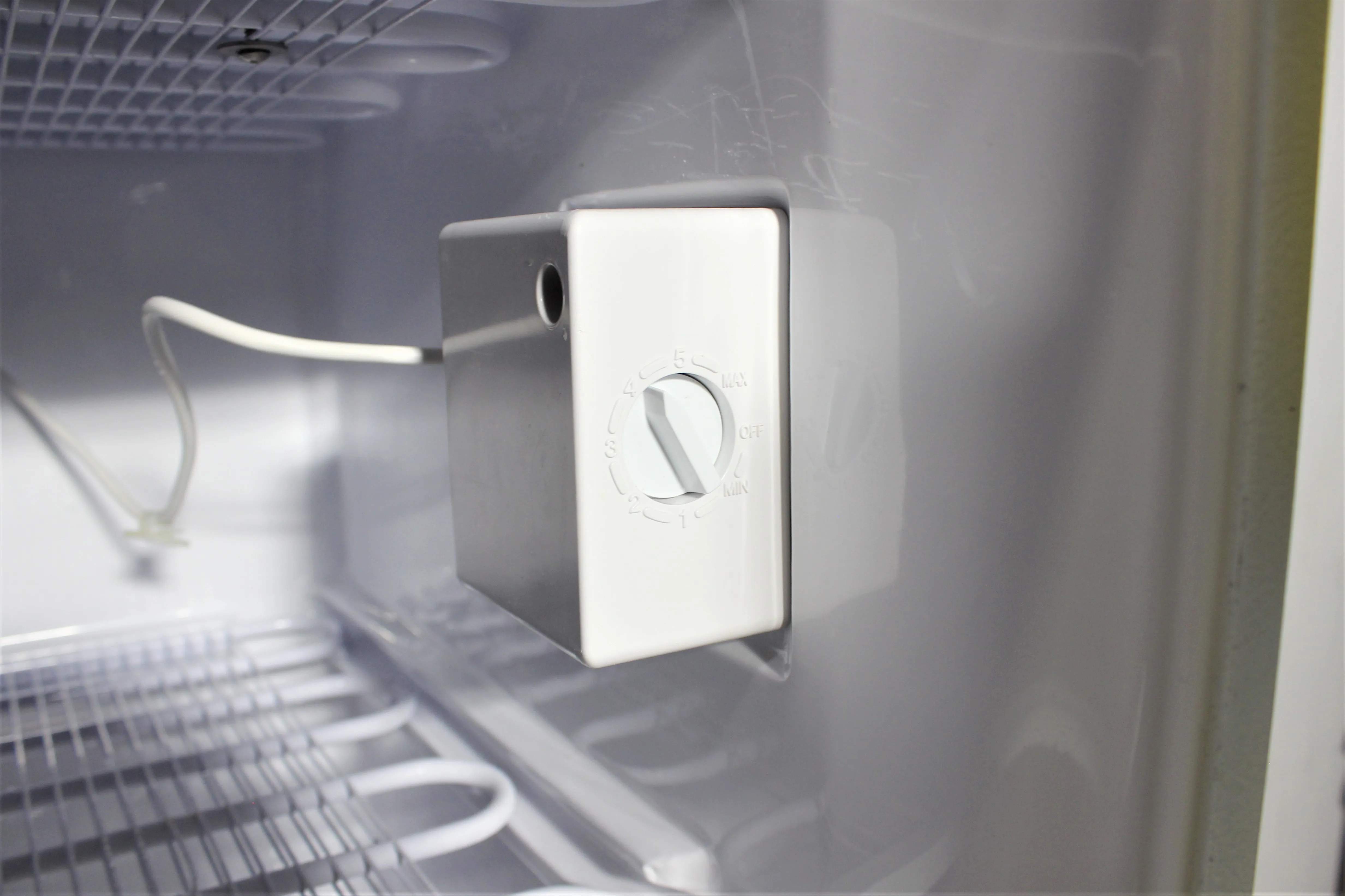 Fisher Scientific 05LFEEFSA Freezer - 5 cu. ft. Capacity, Manual Defrost, Class 2 Used Lab Equipment