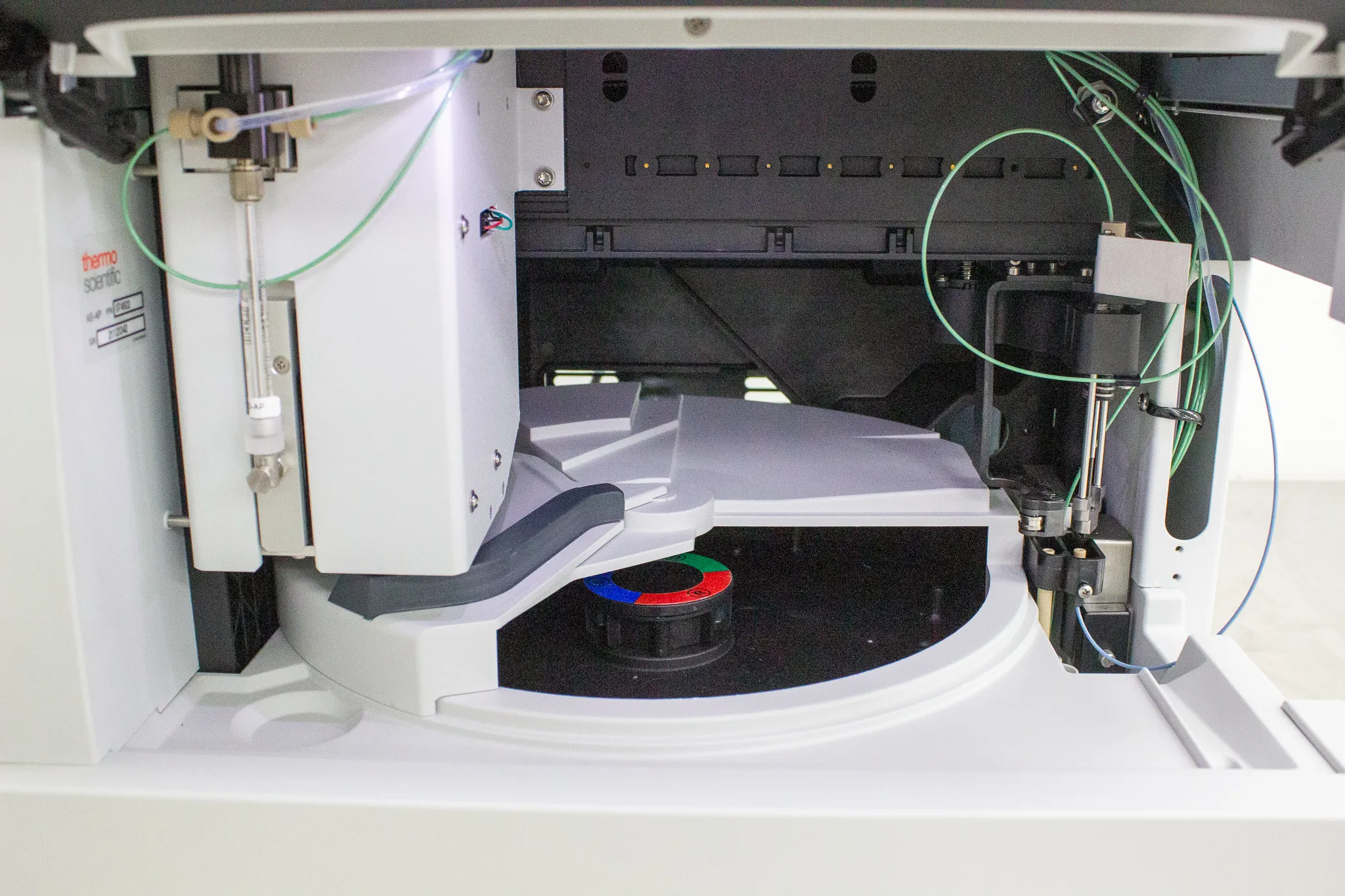 Thermo Dionex AS-AP Autosampler P/N 074925 HPLC / FPLC / GC / CE Auto Sampler Unit