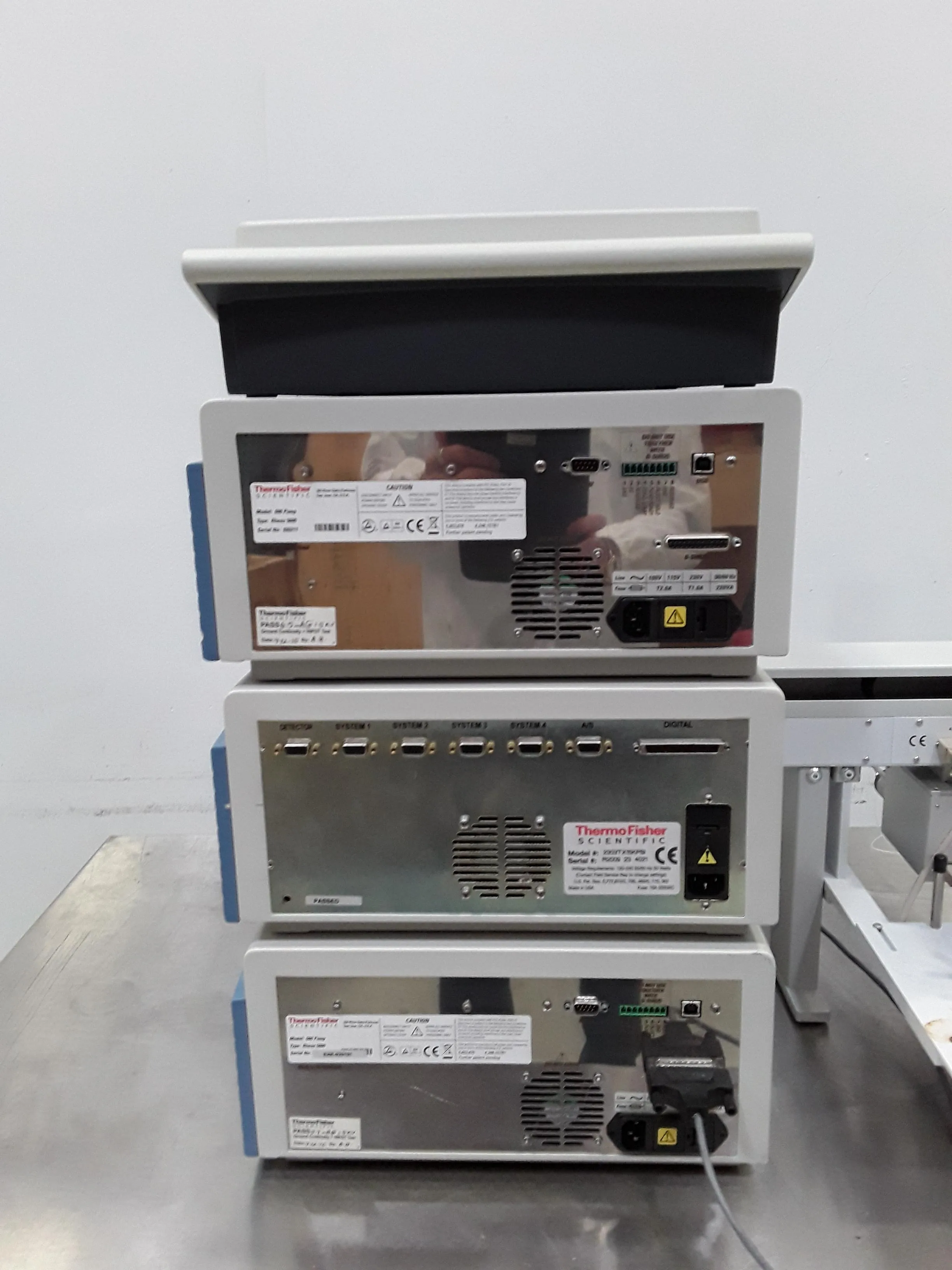 Thermo Fisher Transcend LX-2 Multiplexing System HPLC / FPLC / GC / CE Used Lab Equipment