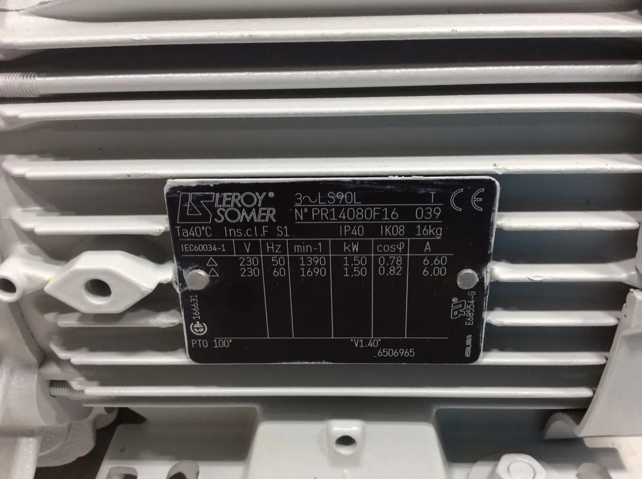 Sogevac SV65 BI FC Single Stage Oil Sealed Rotary Vane Vacuum Pump 1.1 Torr