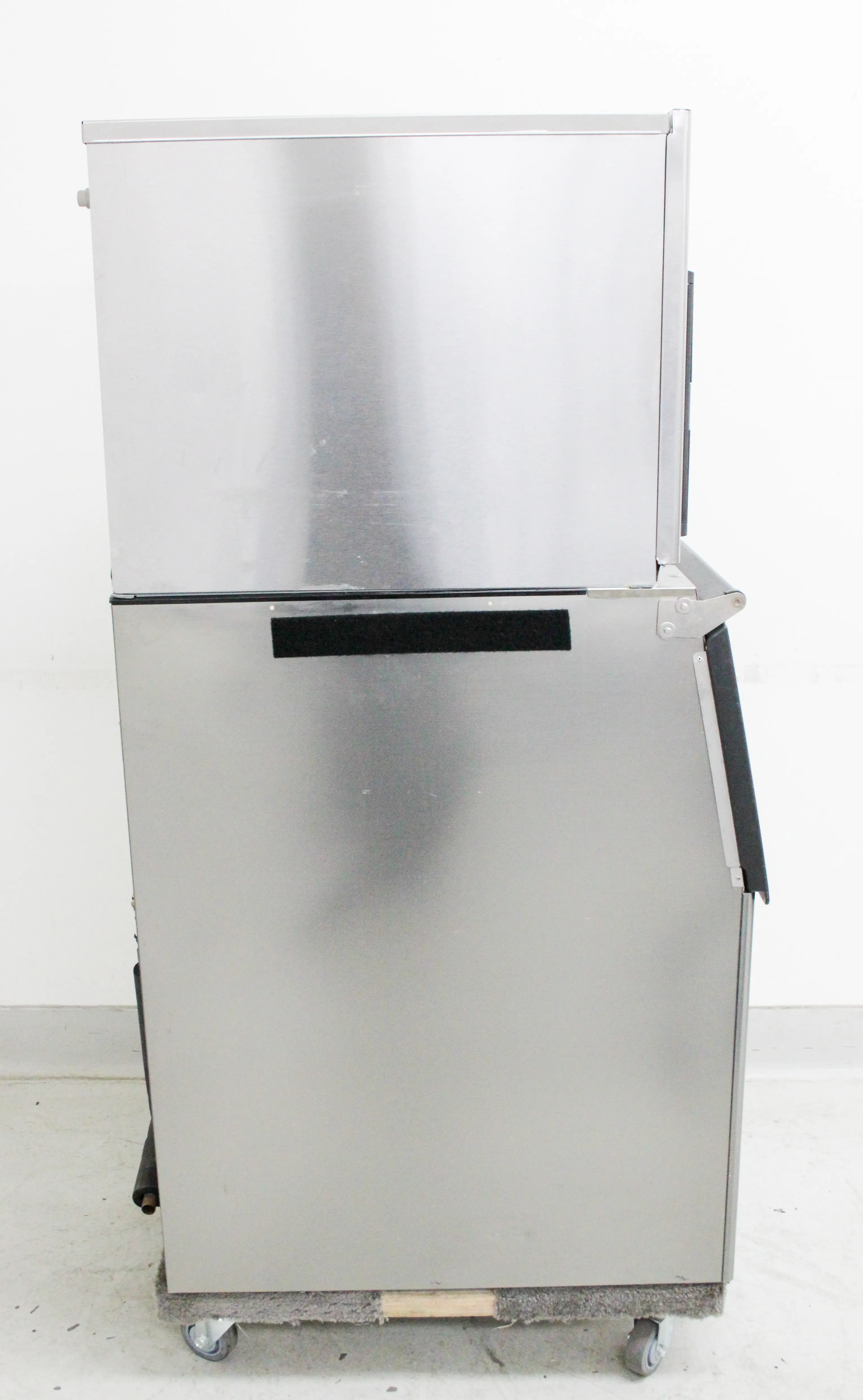 Hoshizaki Air-cooled Flaker, Modular Icemaker, Model F-450MAJ