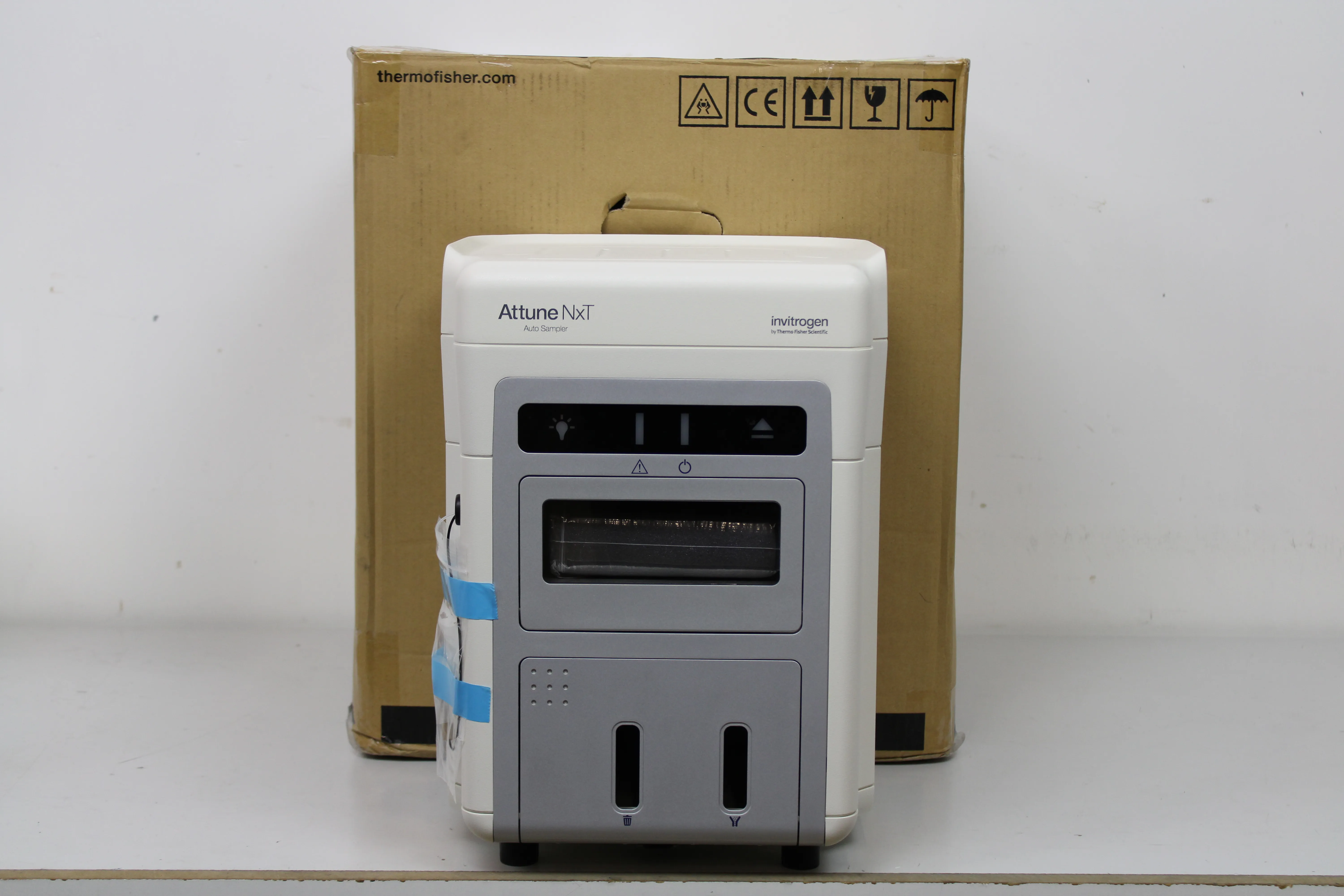 Used Invitrogen Attune NxT Gen Autosampler Nxt Gen Refurbished Class 2