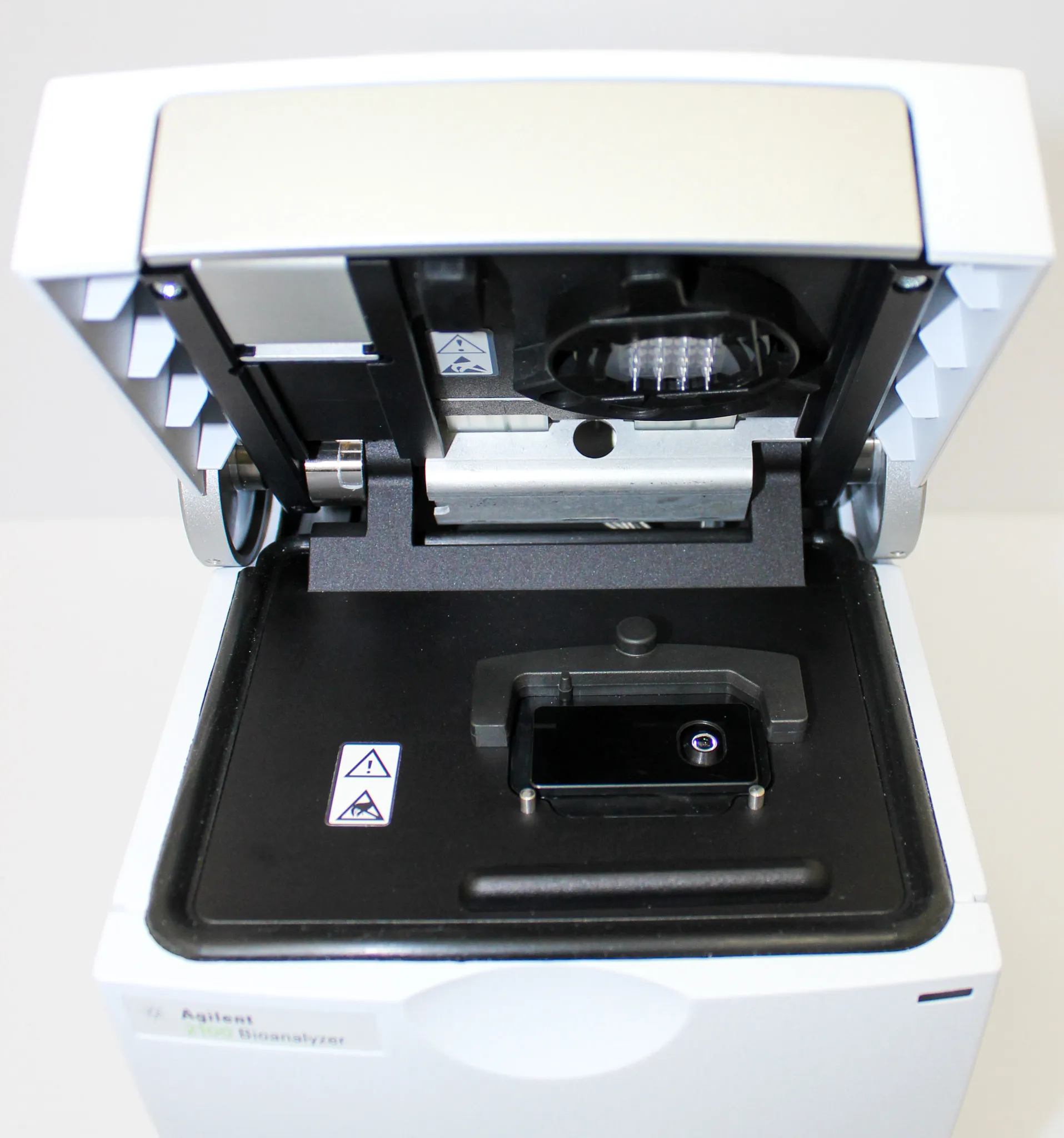 Agilent 2100 Bioanalyzer Instrument G2939B