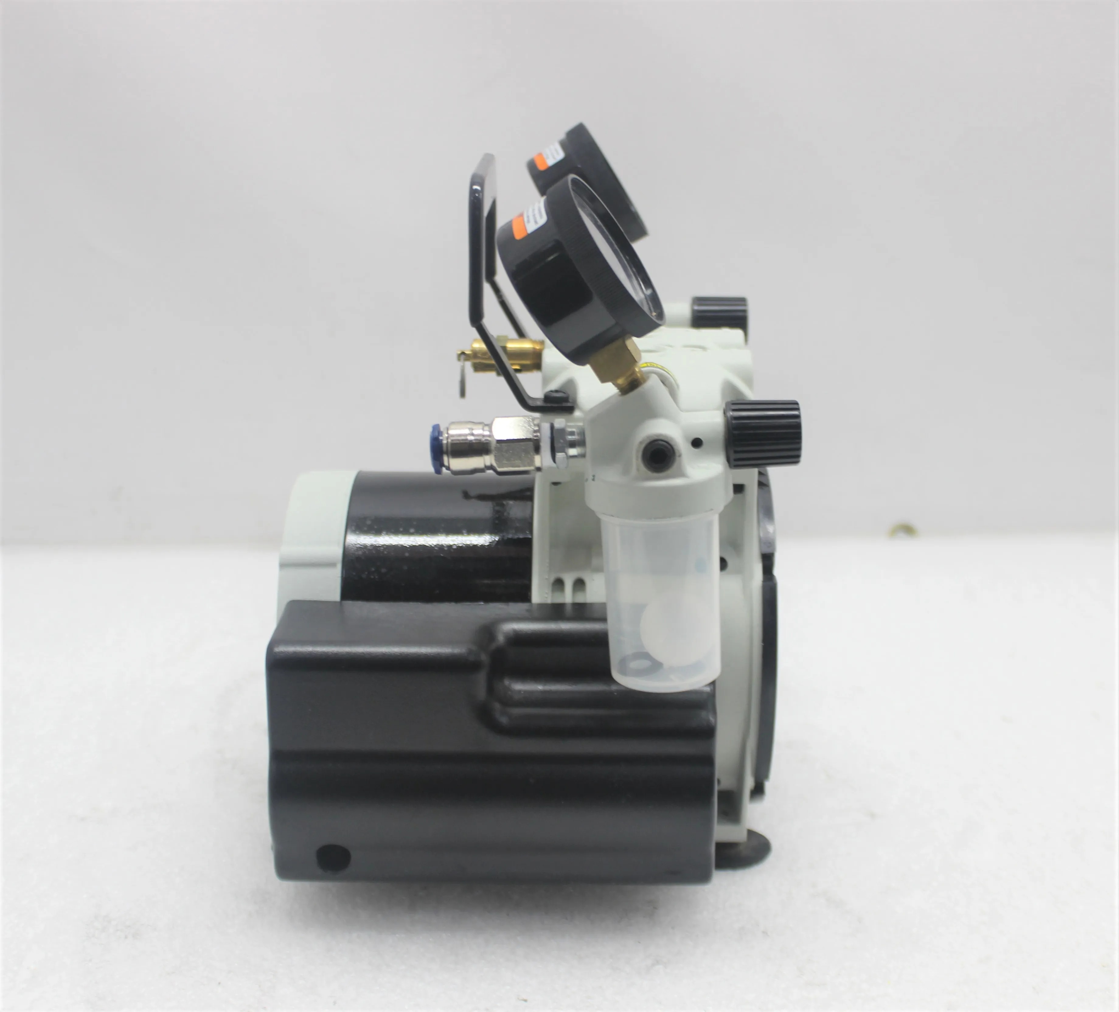 Used Welch 2546B-01 Piston Vacuum Pump 120V 60Hz US