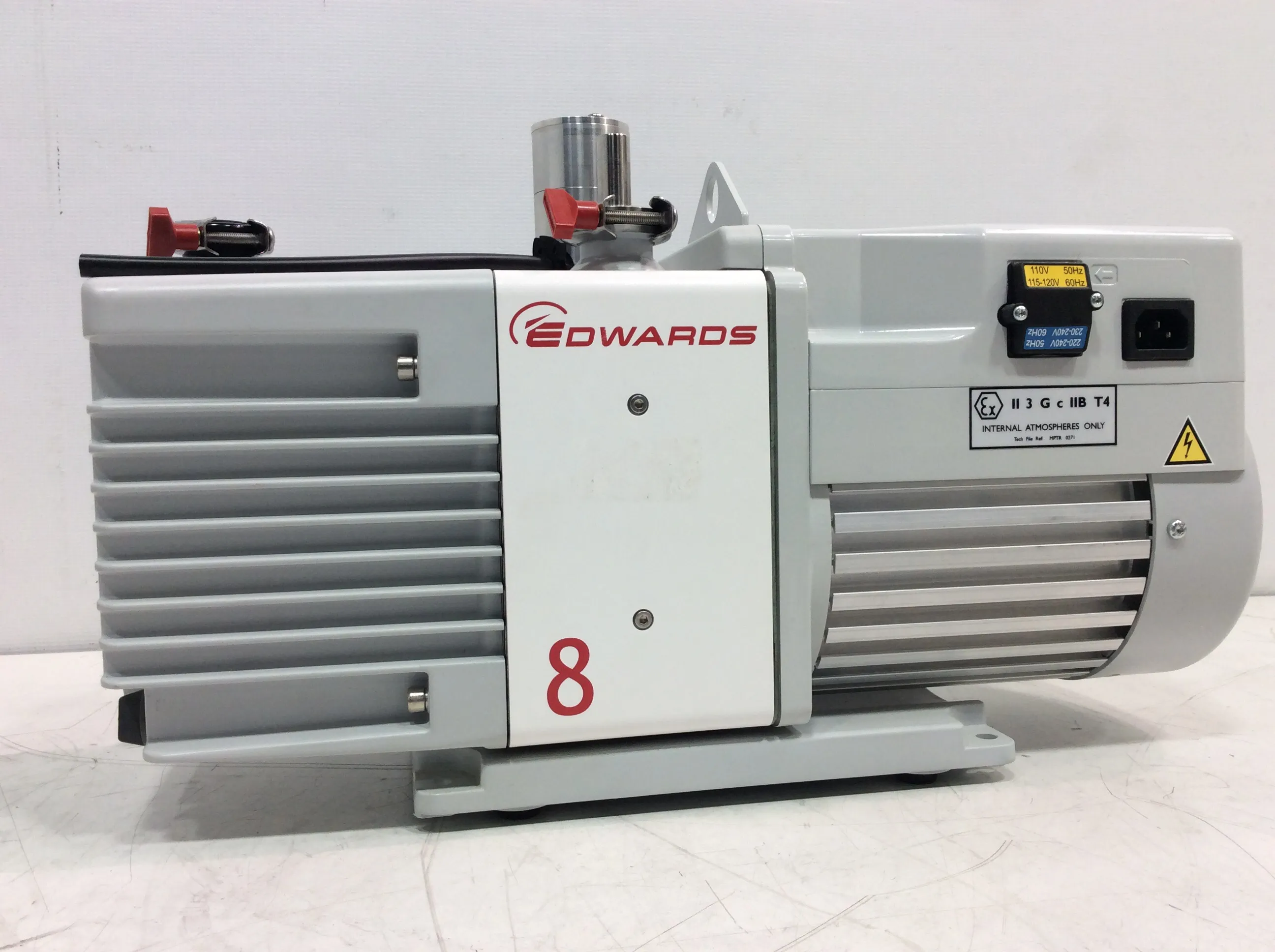 Edwards RV8 115/230V, 1-ph, 50/60Hz Vacuum Pump