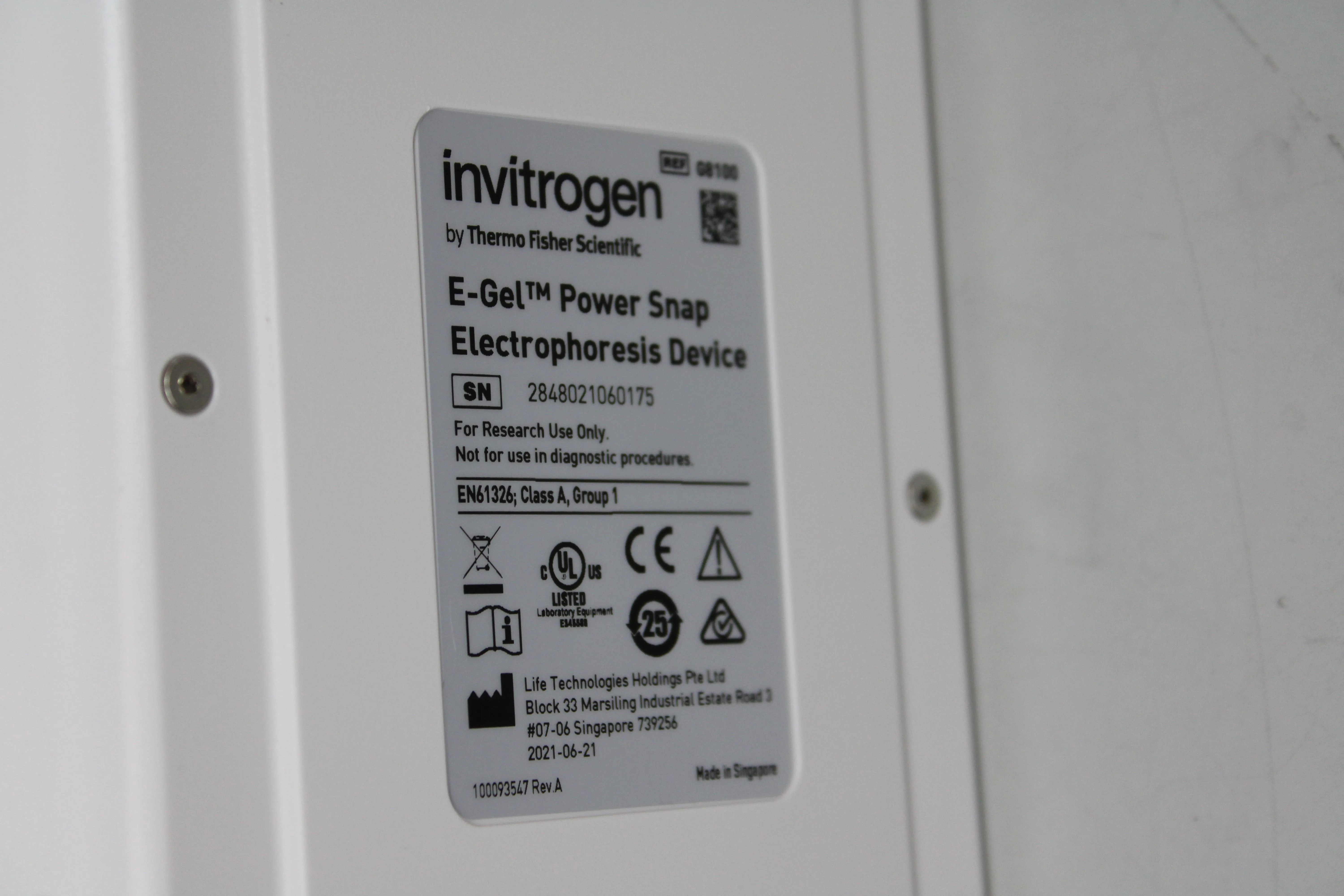 Invitrogen E-Gel Power Snap Electrophoresis Device G8100
