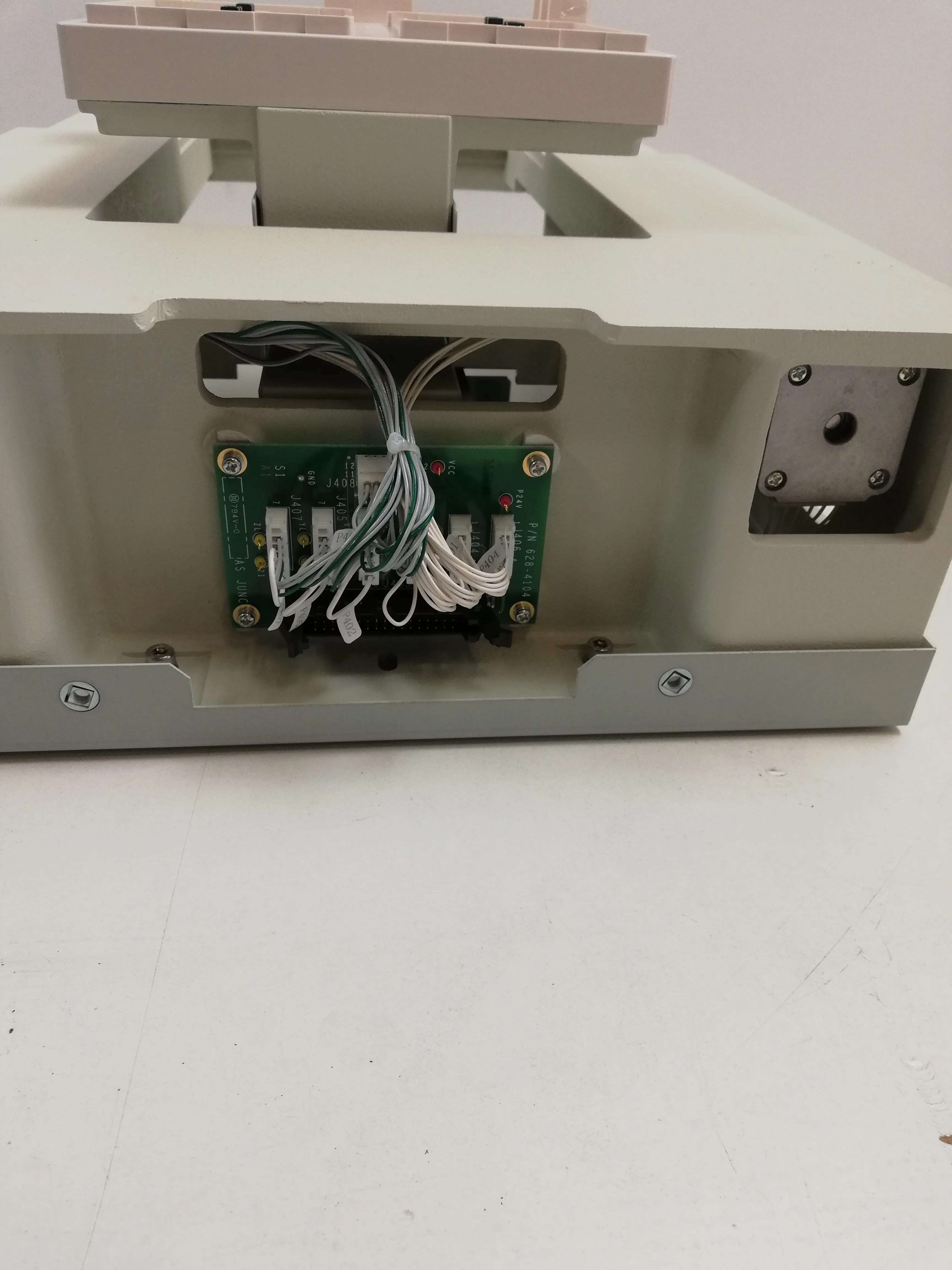 Hitachi 628-0310 3-Axis Rack Assembly for ABI Prism 3100 Genetic Analyzer