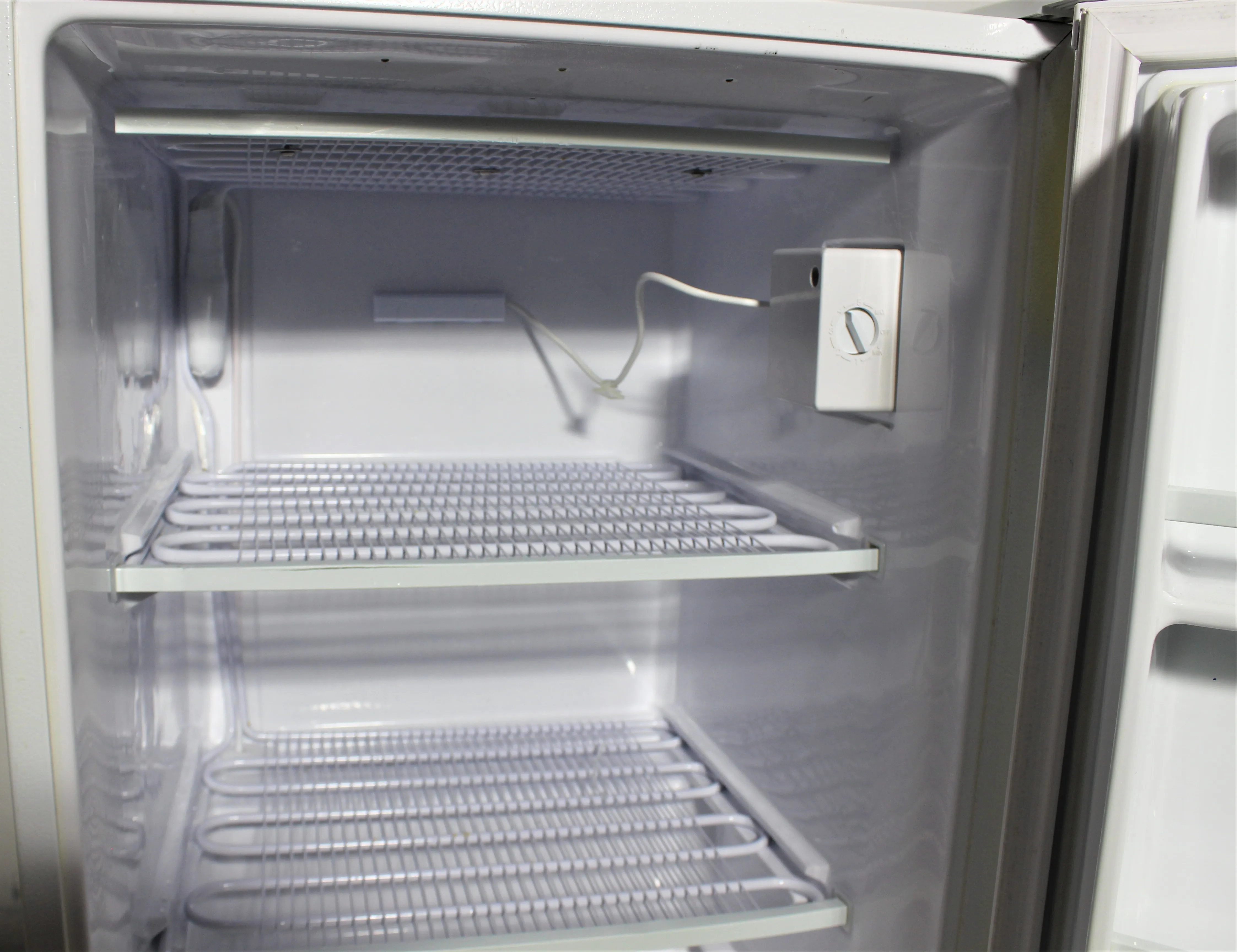 Fisher Scientific 05LFEEFSA Freezer - 5 cu. ft. Capacity, Manual Defrost, Class 2 Used Lab Equipment