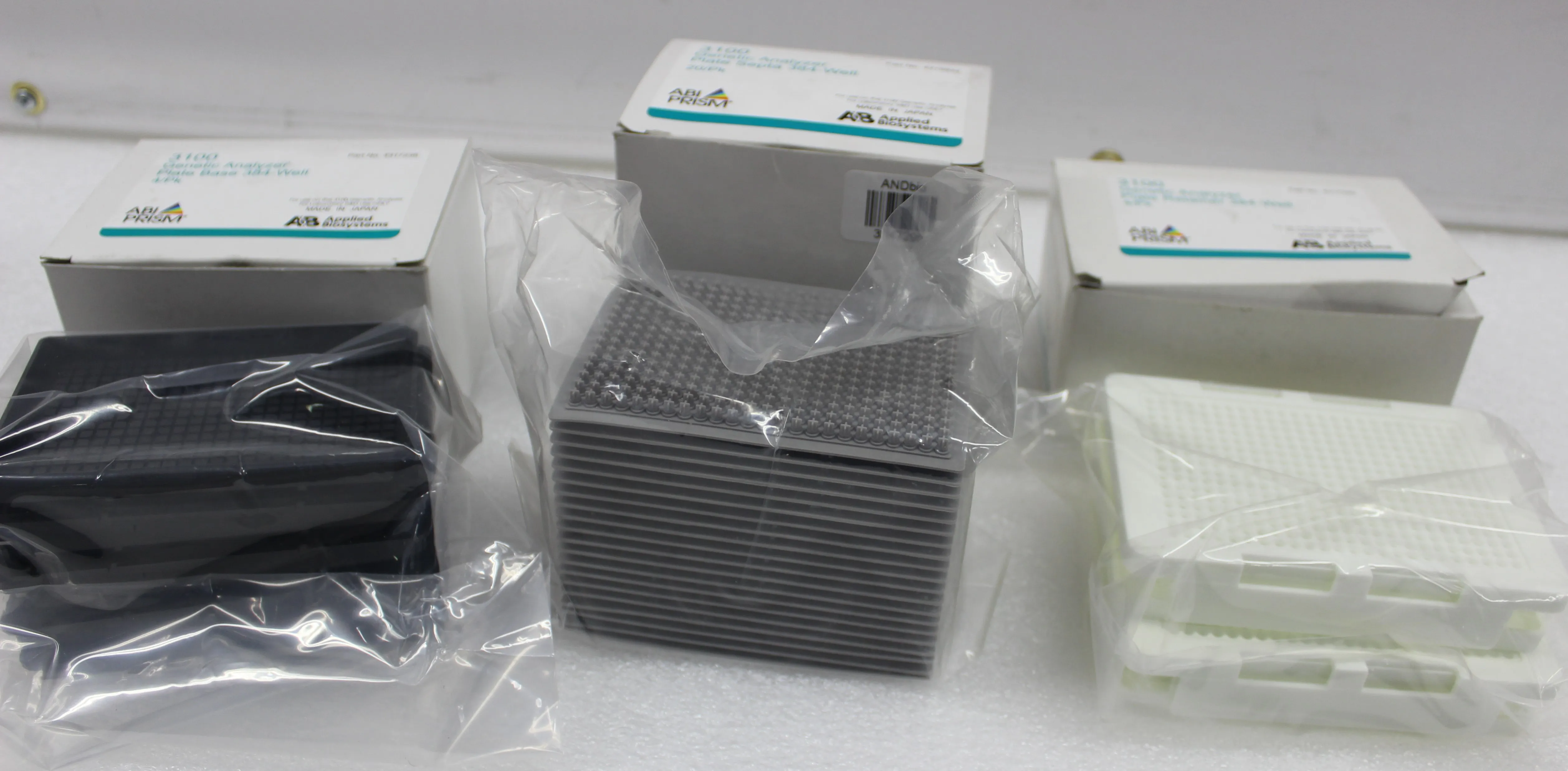 ABI Prism Applied Biosystems 3100 Genetic Analyzer 384-Well Plate Retainer, Base, Septa