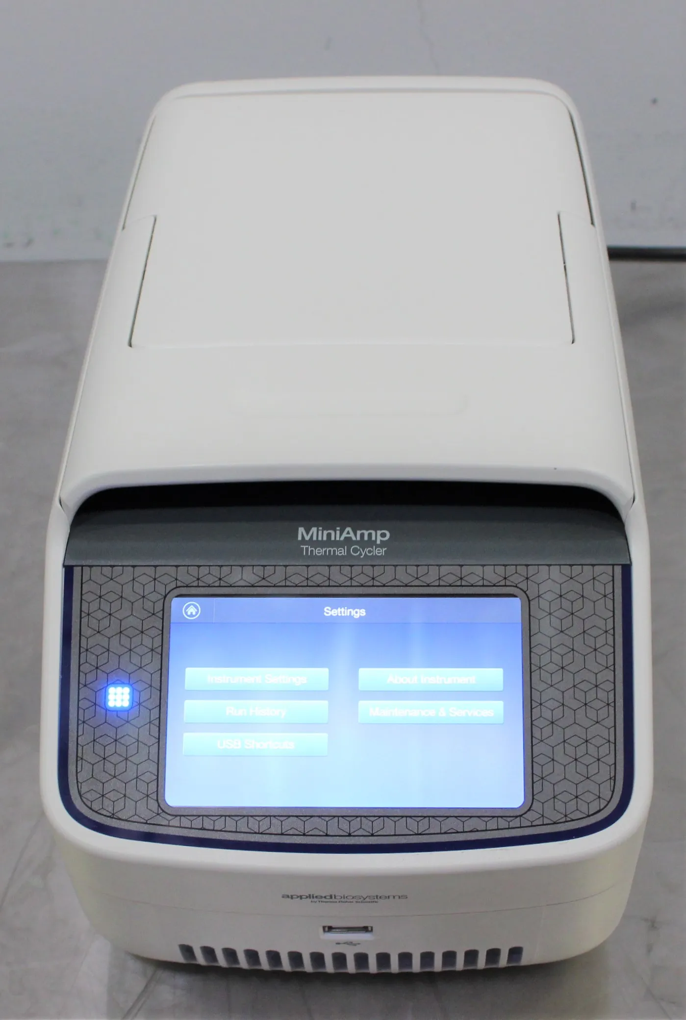 Applied Biosystems MiniAmp Thermal Cycler A37028 PCR Machine High Throughput-Compatible