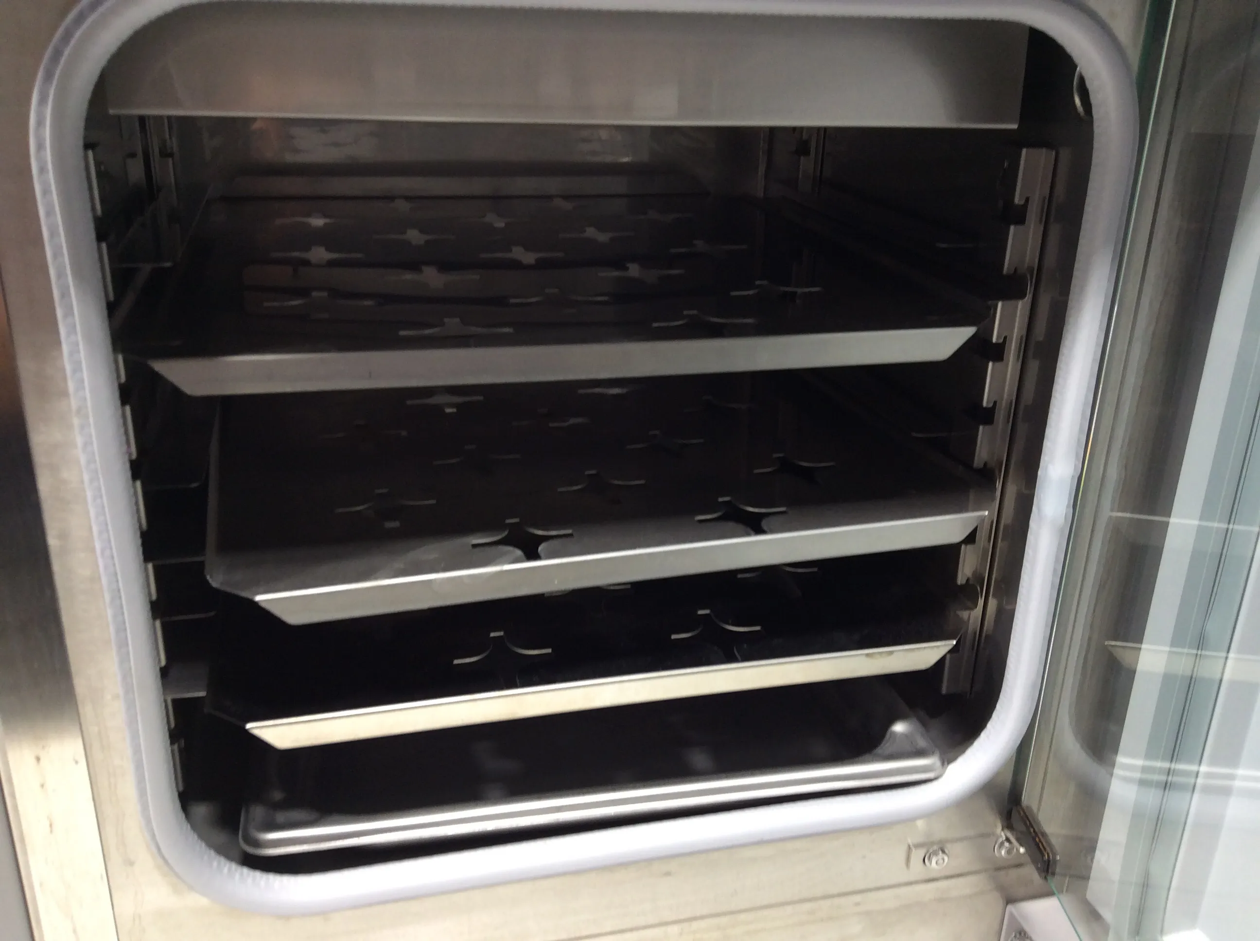 VWR 2310 Water Jacketed CO2 Incubator - Used