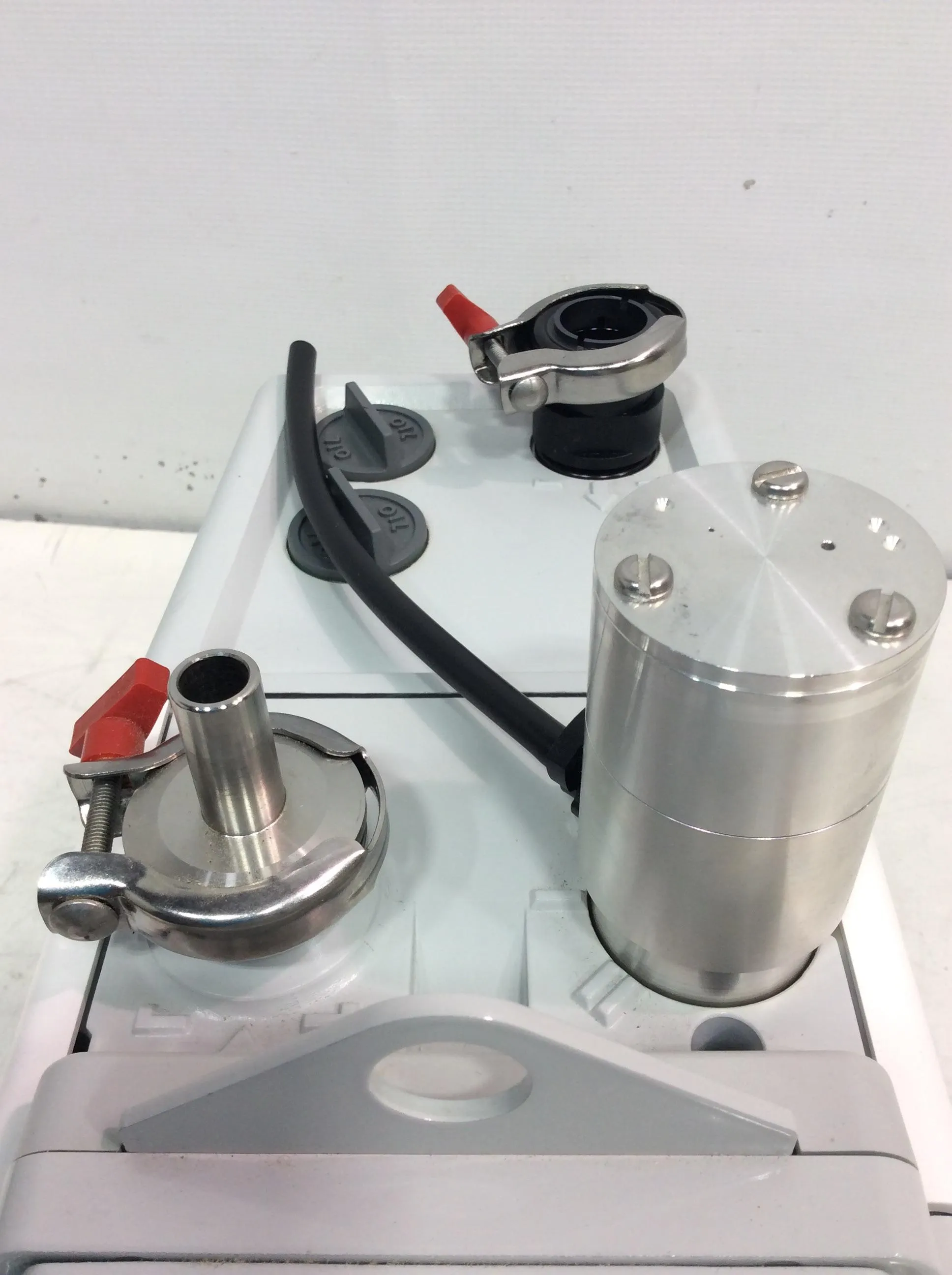 Edwards RV8 115/230V, 1-ph, 50/60Hz Vacuum Pump