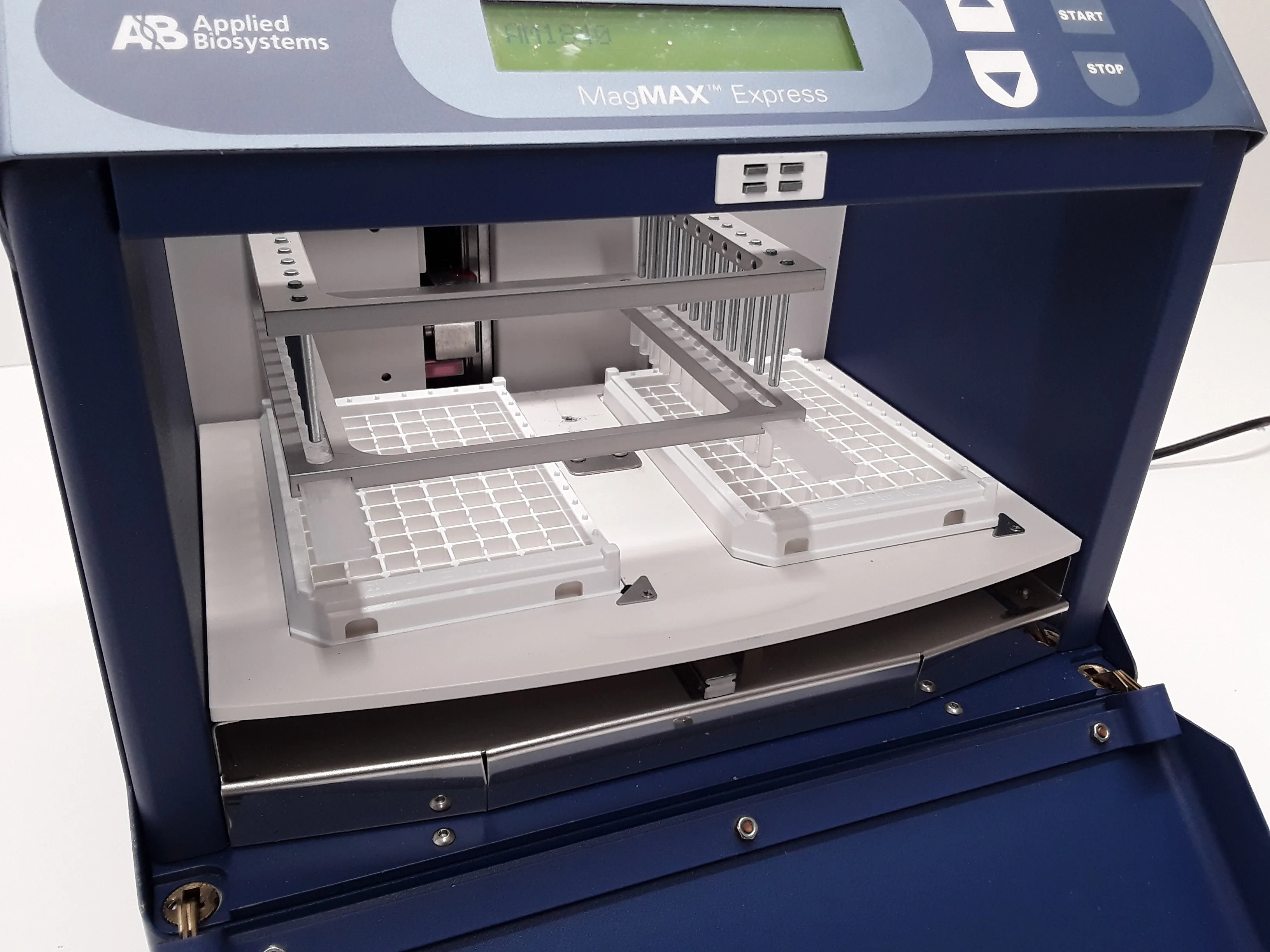 Applied Biosystems MagMAX Express Magnetic Particle Processor