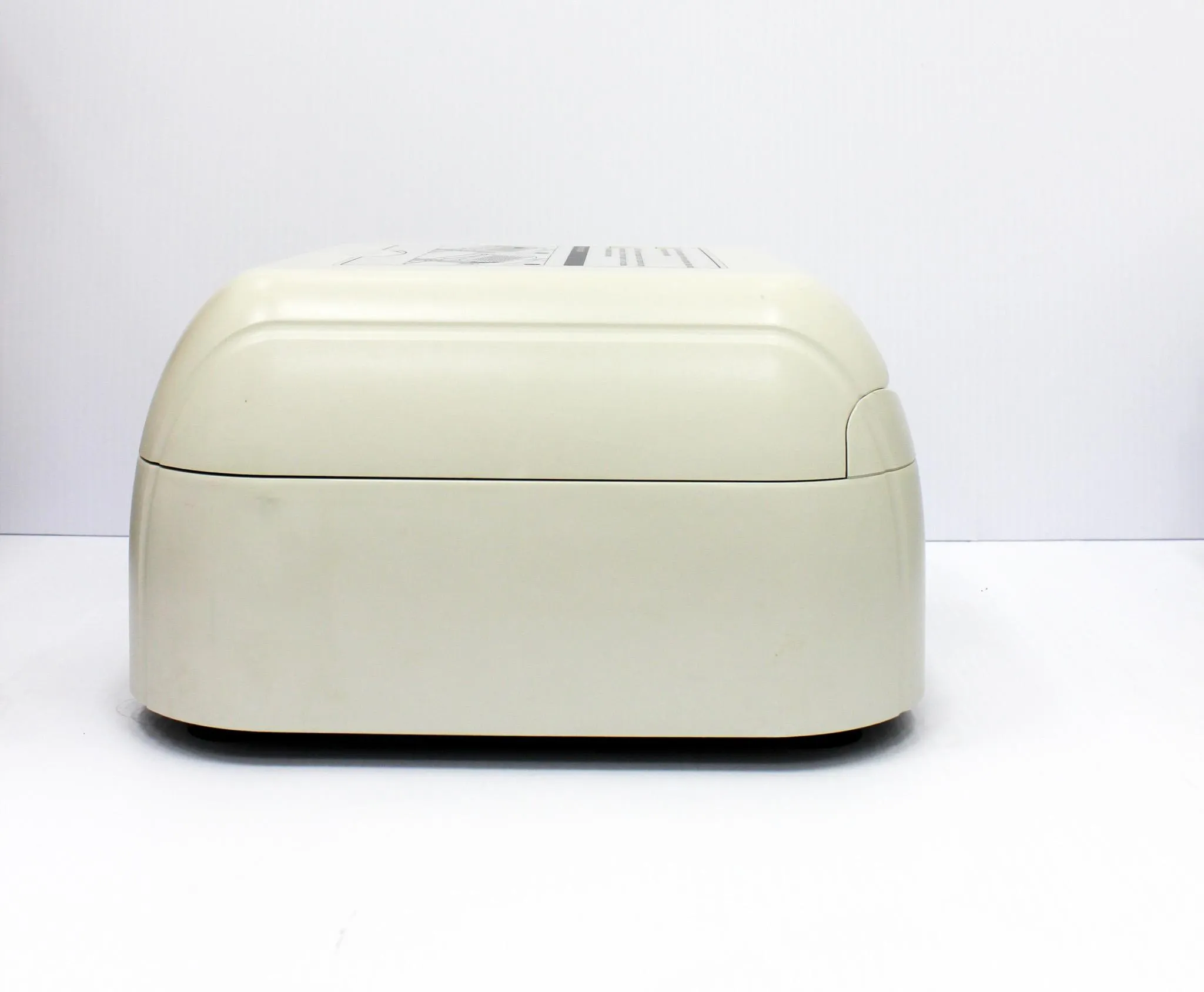 Benchmark Scientific Incu-Mixer MP Heated Microplate Vortexer H6004-1056 Incubator Shaker