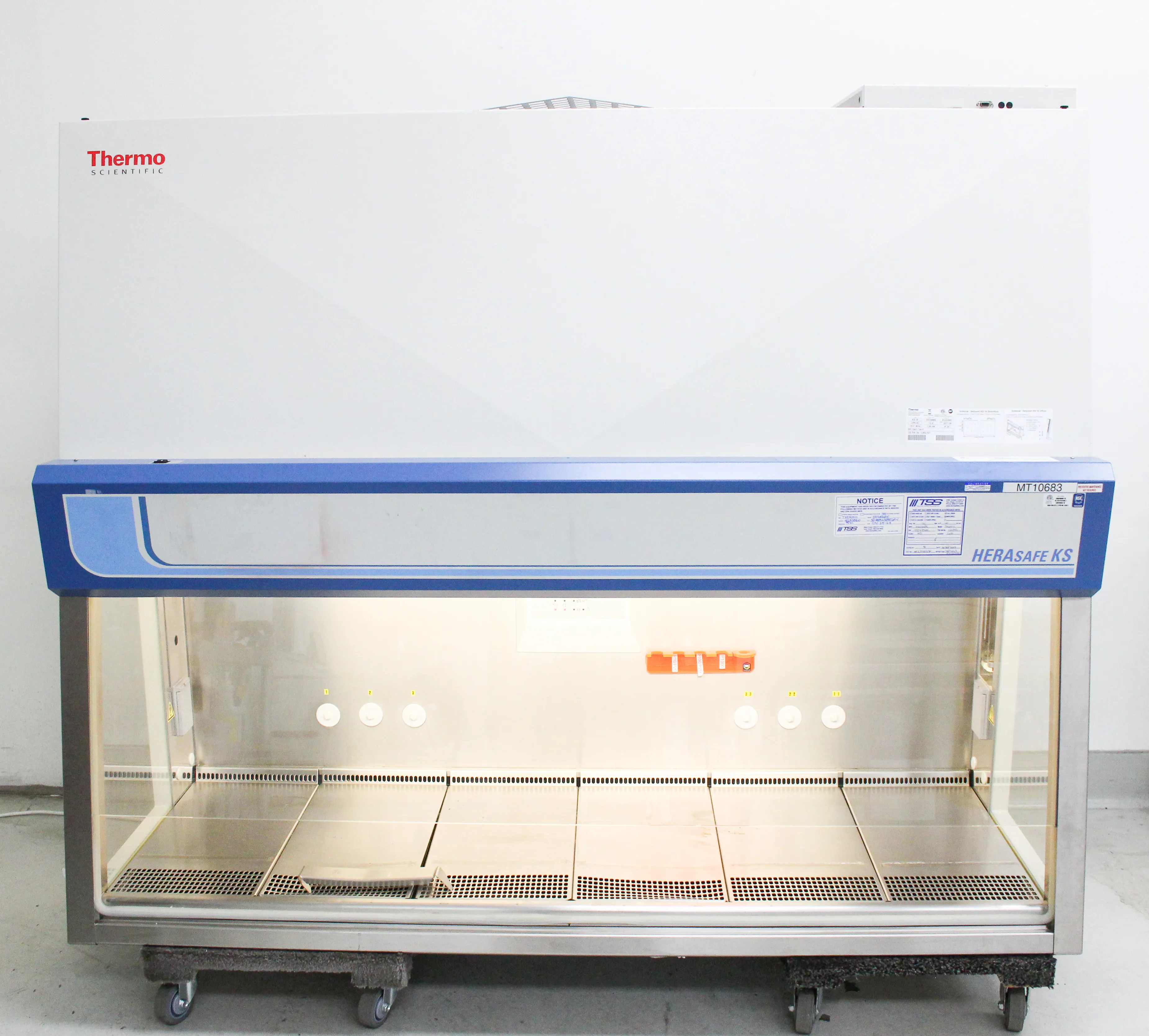 Thermo Scientific HERAsafe KS 18 Class II, Type A2 Biosafety Cabinet