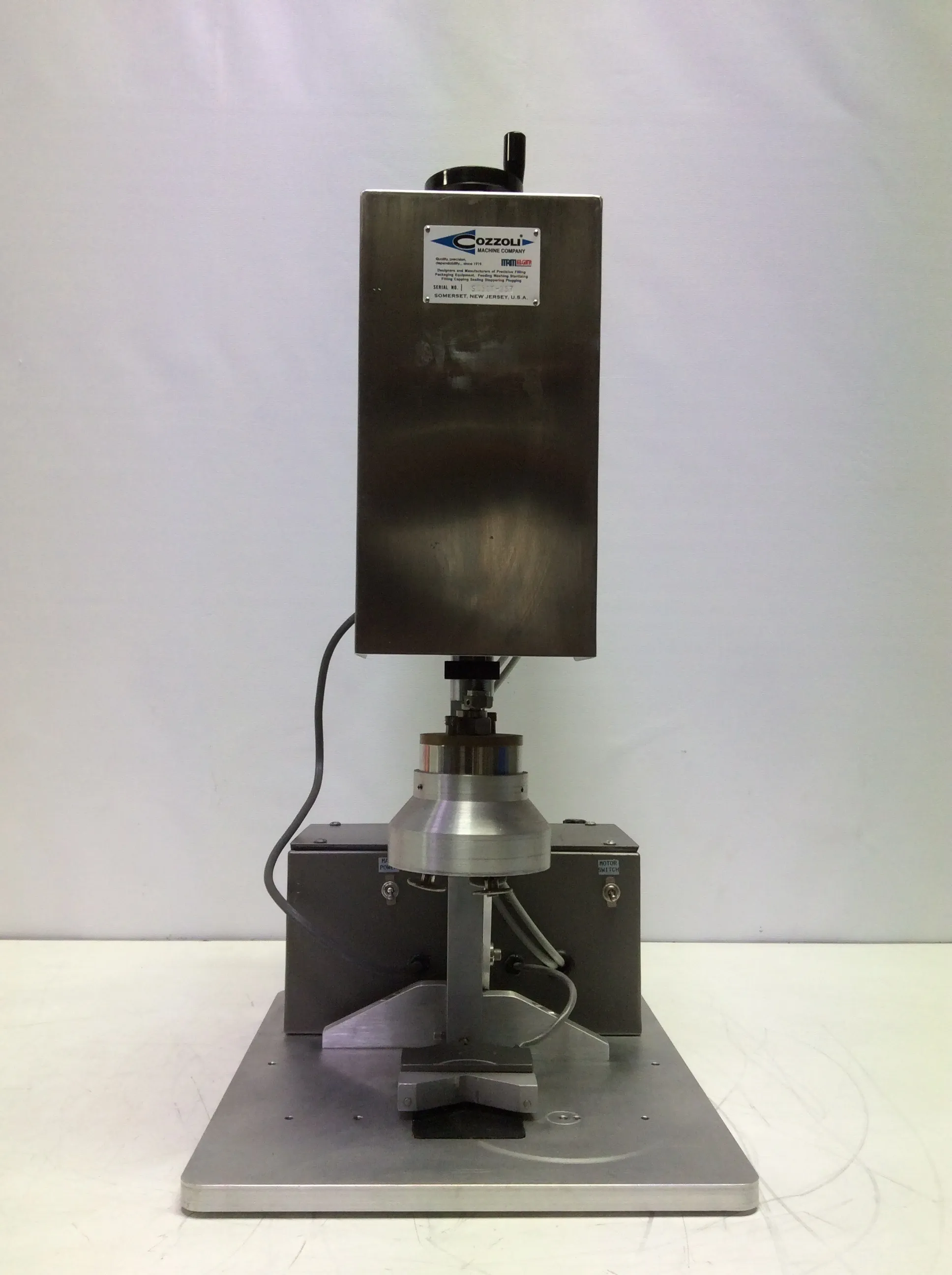 Cozzoli Machine Company SC50T Lab Tabletop Screw Capper