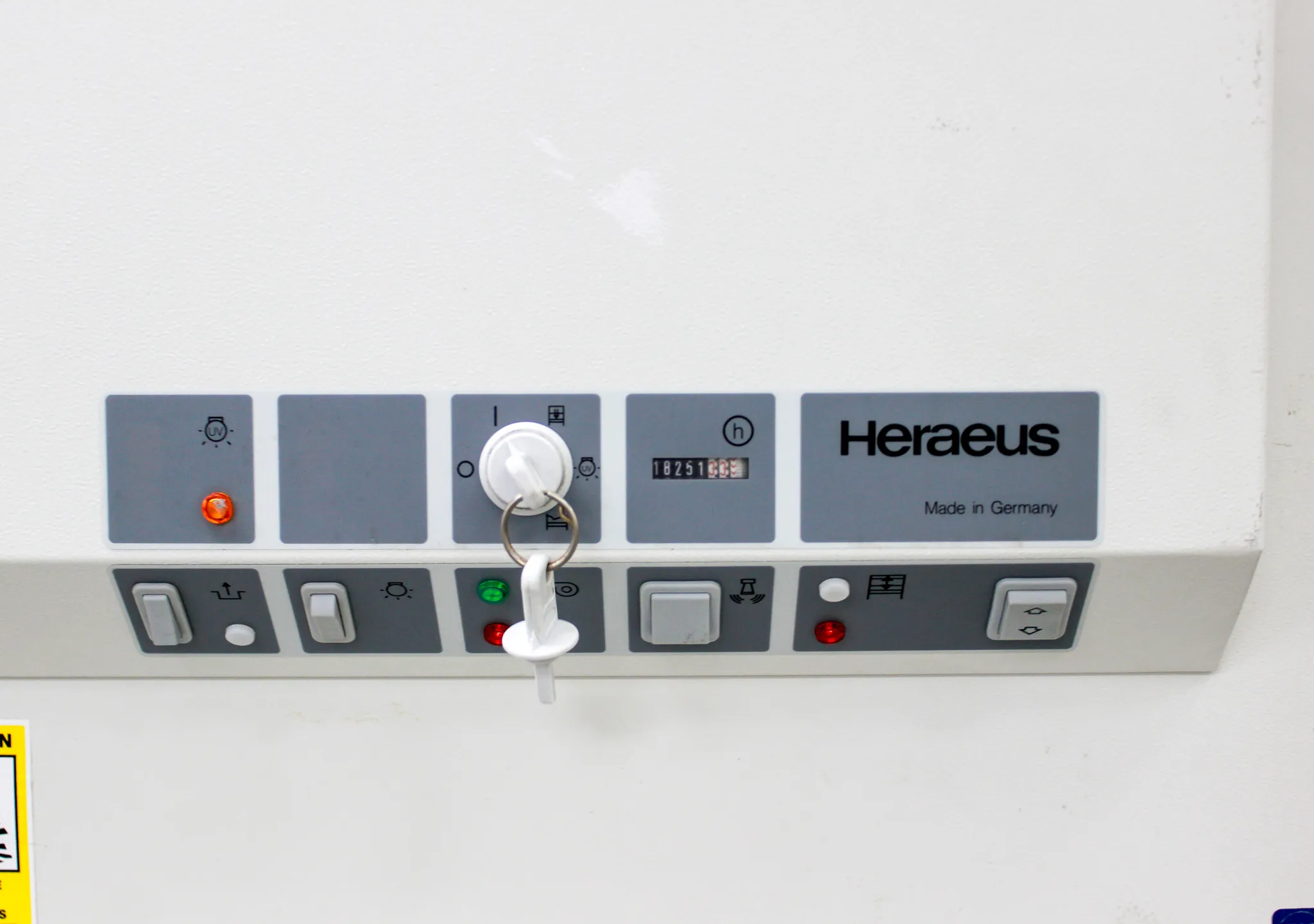 Kendro HeraSafe HS12 Class II (Type A2) Biological Safety Cabinet 4ft with 30-Day Warranty