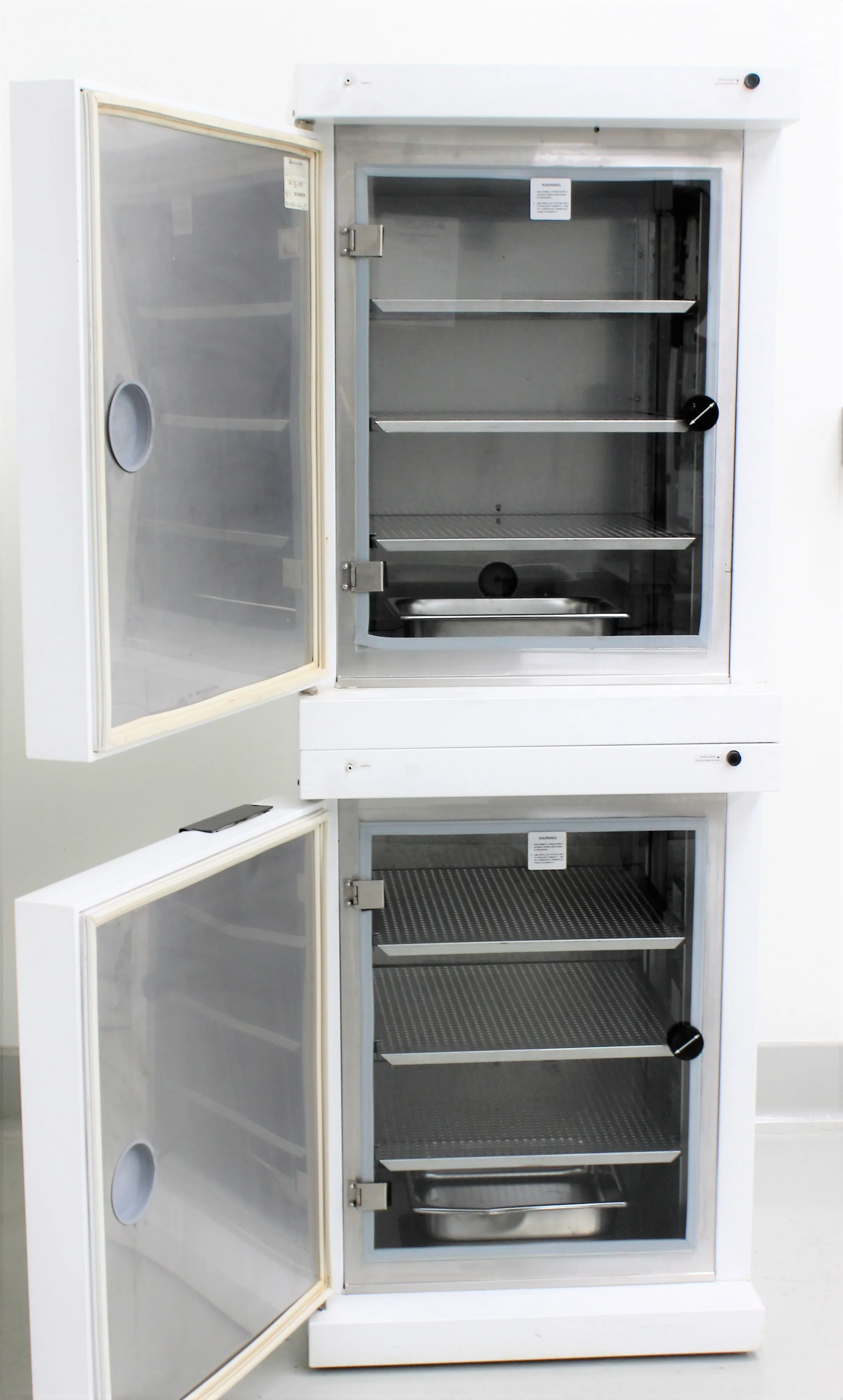 Napco 5430 CO2 Incubator Optimal Cell Growth in Water-Jacketed Unit