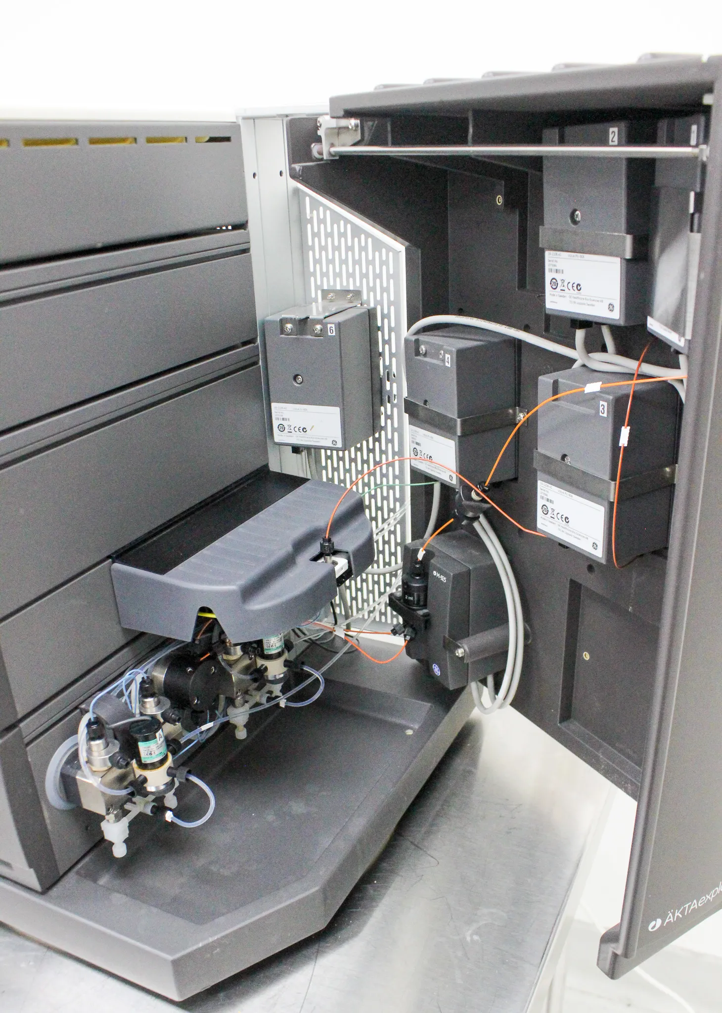 GE AKTAexplorer FPLC Liquid Chromatography System