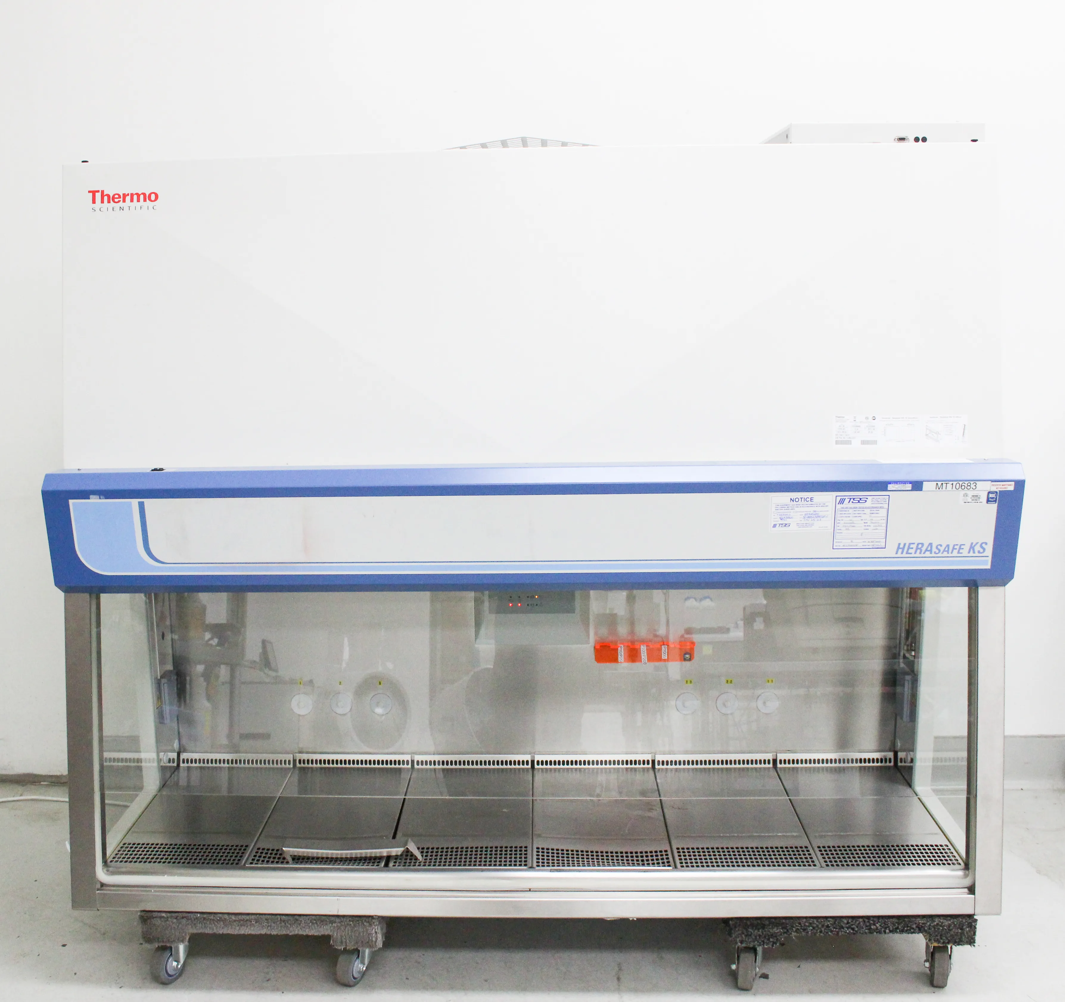 Thermo Scientific HERAsafe KS 18 Class II, Type A2 Biosafety Cabinet