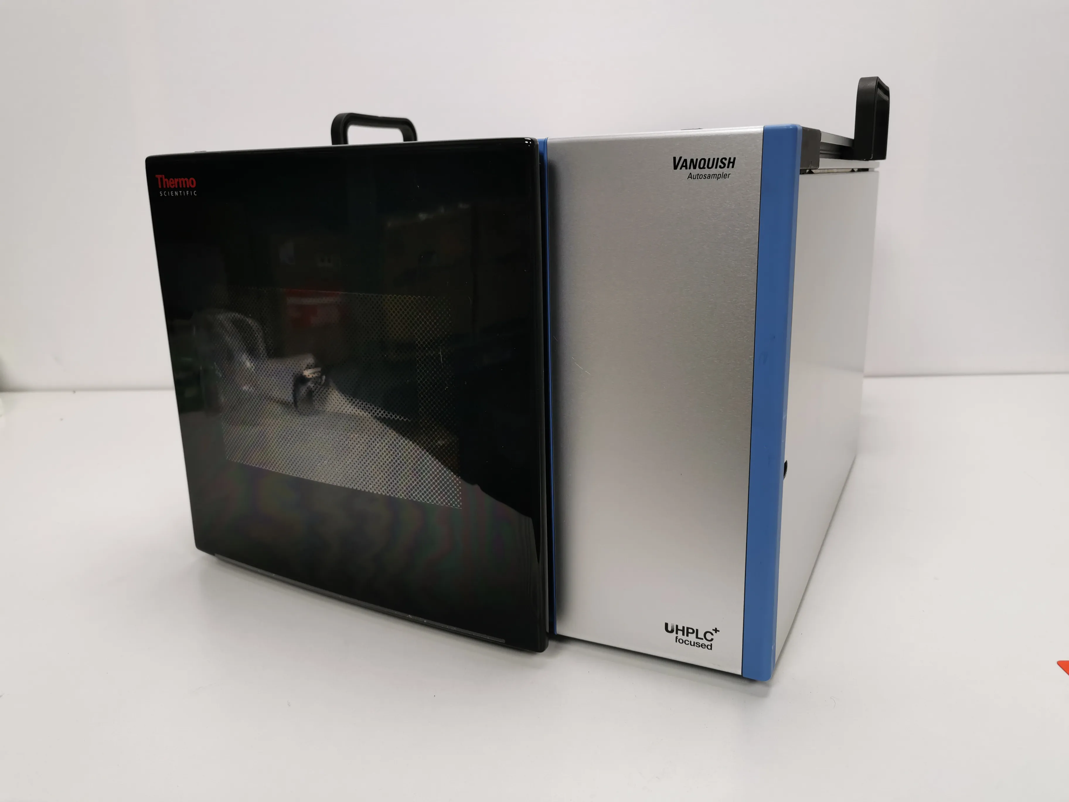 Thermo Scientific Vanquish Split Sampler HT