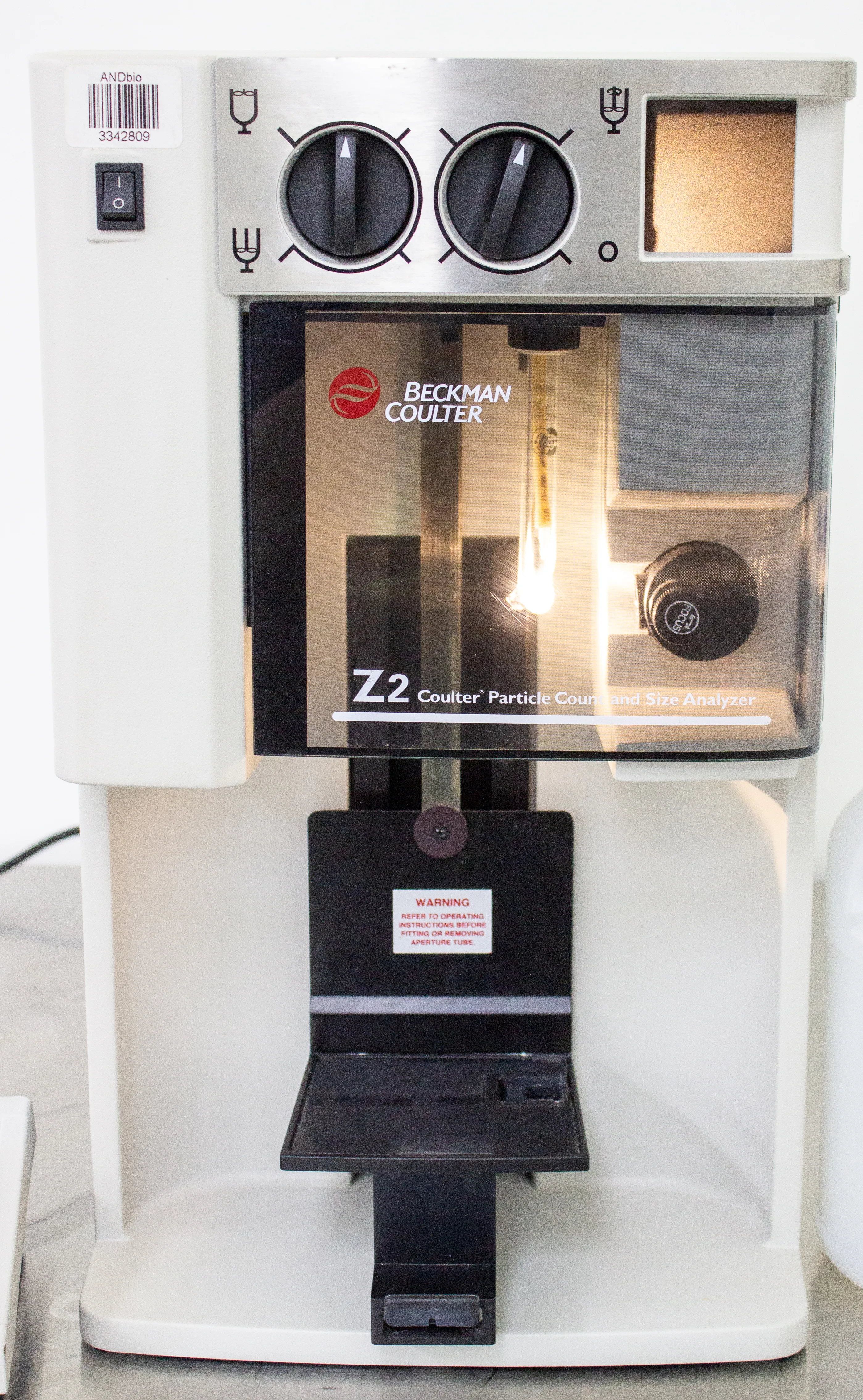 Beckman Coulter Z2 Coulter Particle Count and Size Analyzer 6605700 W/ Keyboard