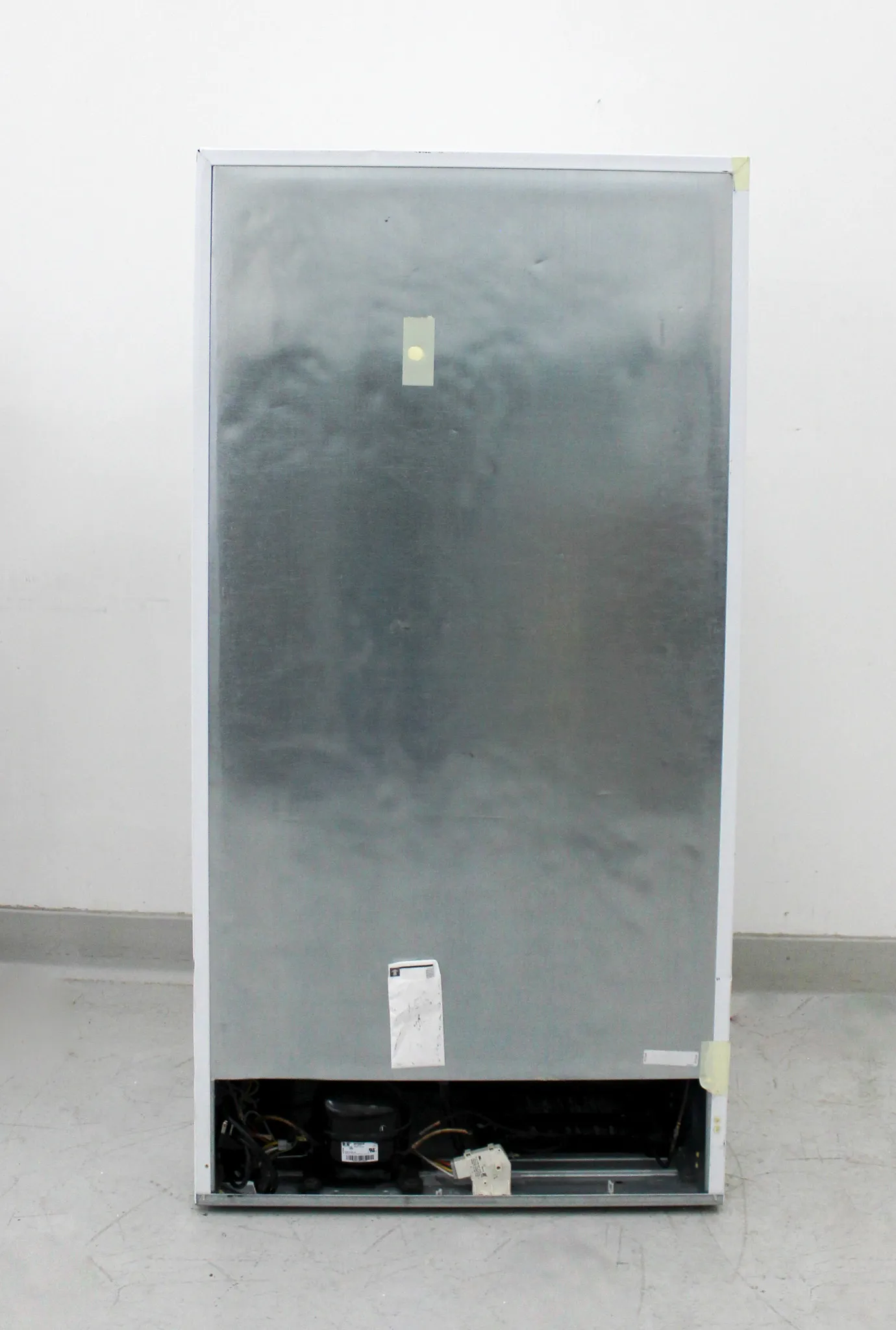 Frigidaire Lab Refrigerator Model FFRU17B2QWA White Single Door