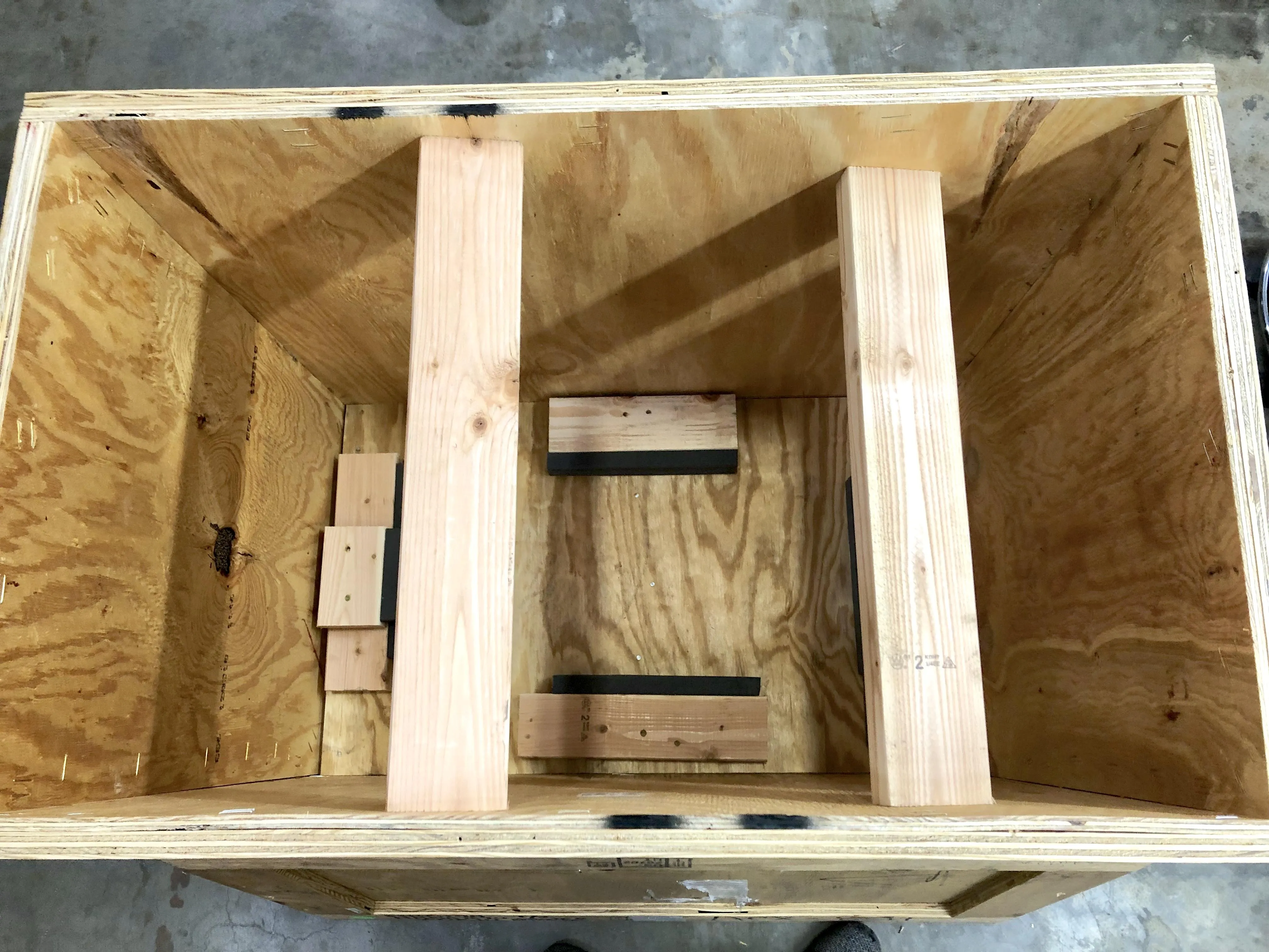 Empty Crate for XDR10 Bioreactor