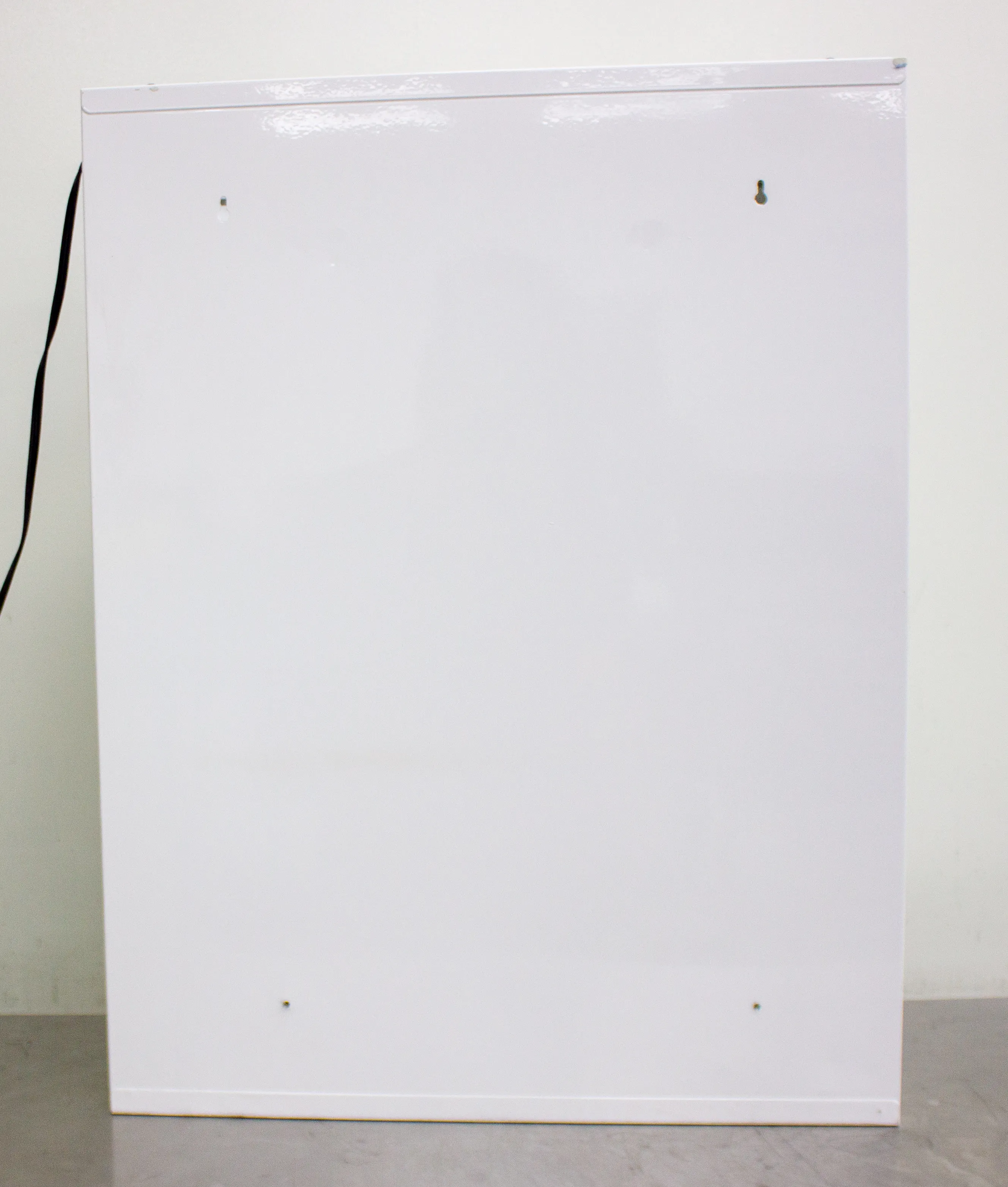 Sellstrom Monitor Ultimate Eyewear Germicidal Cabinet