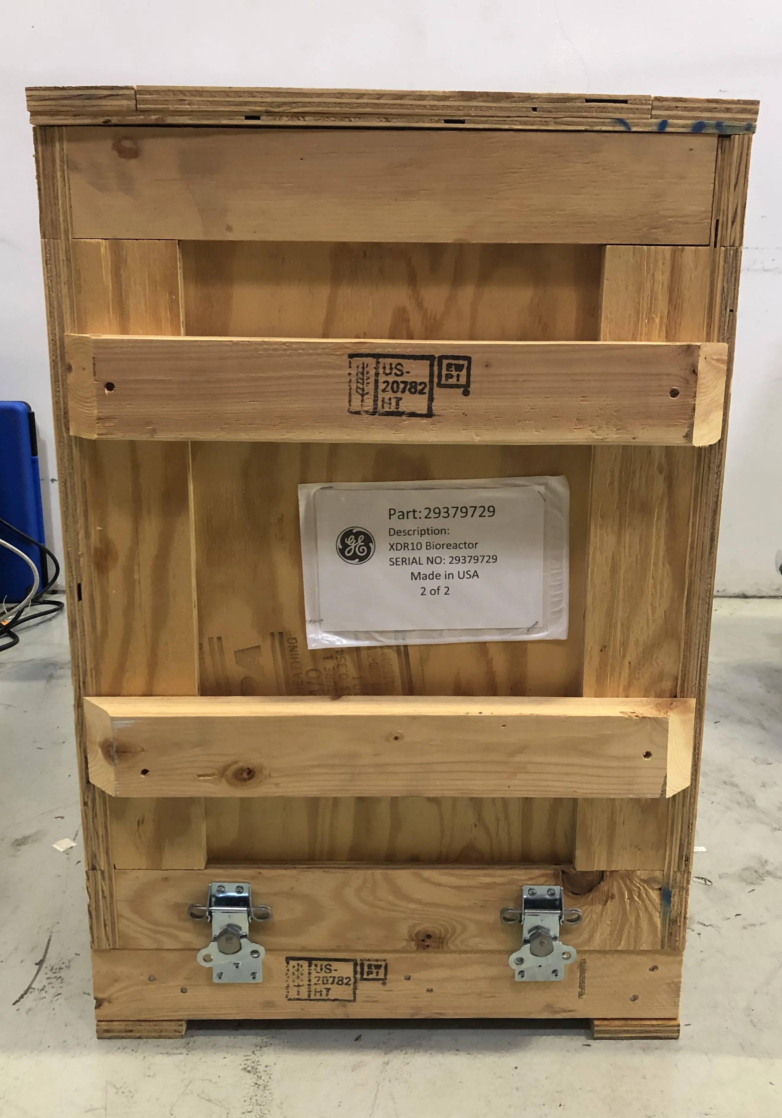 Empty Crate for XDR10 Bioreactor