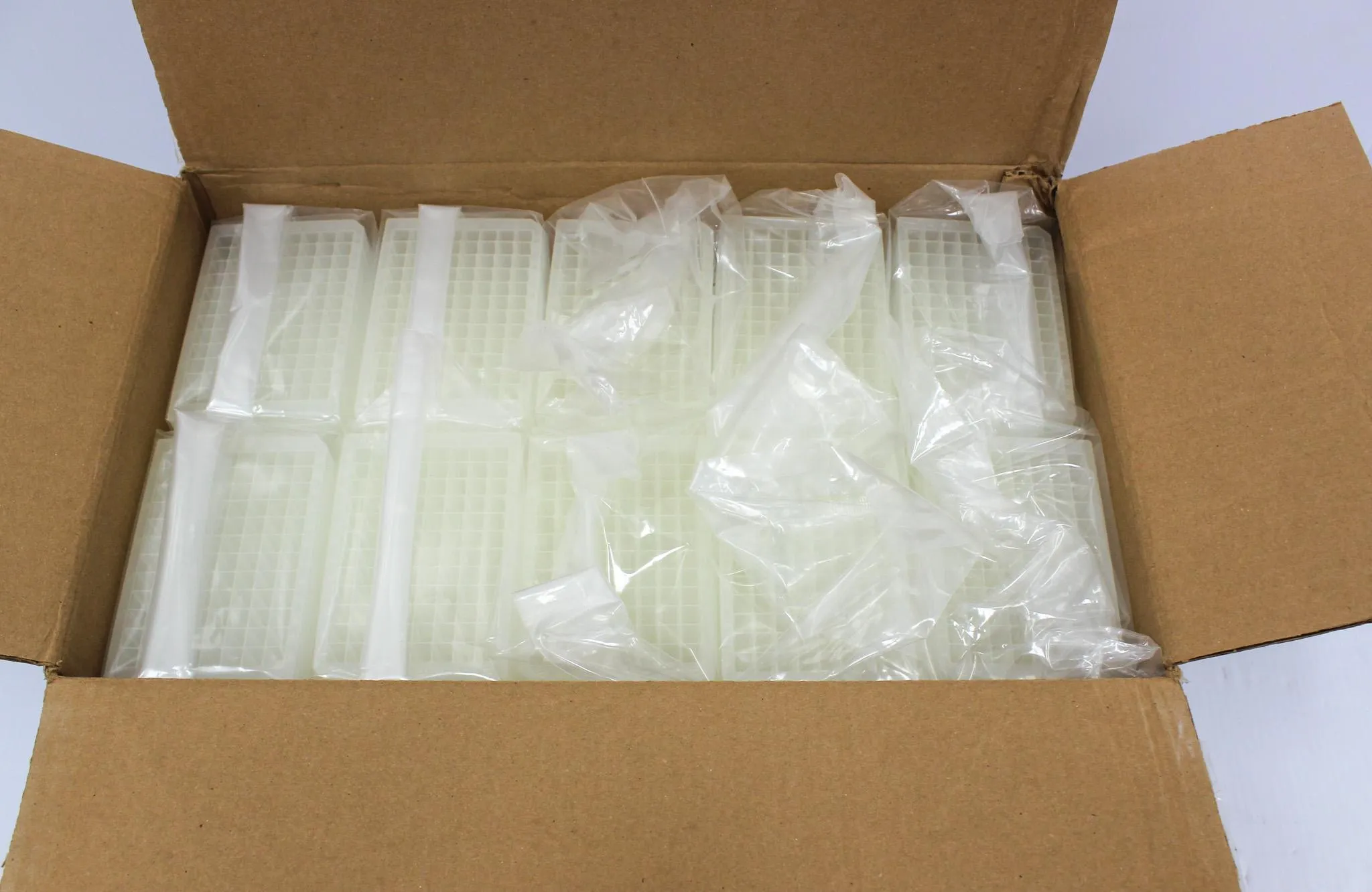 Thermo Scientific MTY 2-cav Mold Arctic White Storage Plates 96 Well 1 ml Deepwell Pack of 5