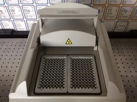 Applied Biosystems GeneAmp PCR System 9700 Dual 96 Well