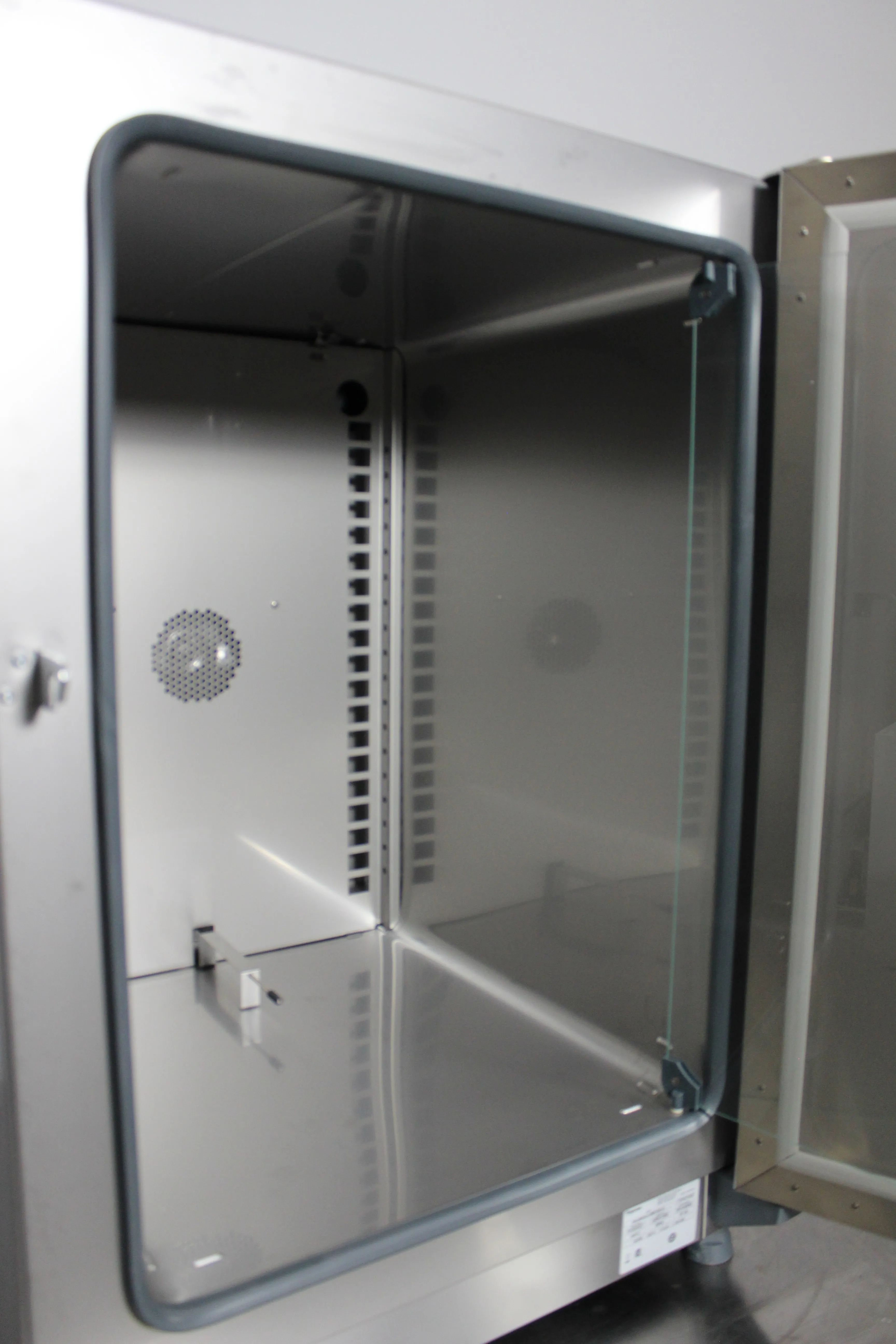 Thermo Scientific Heratherm IMH180-S Incubator