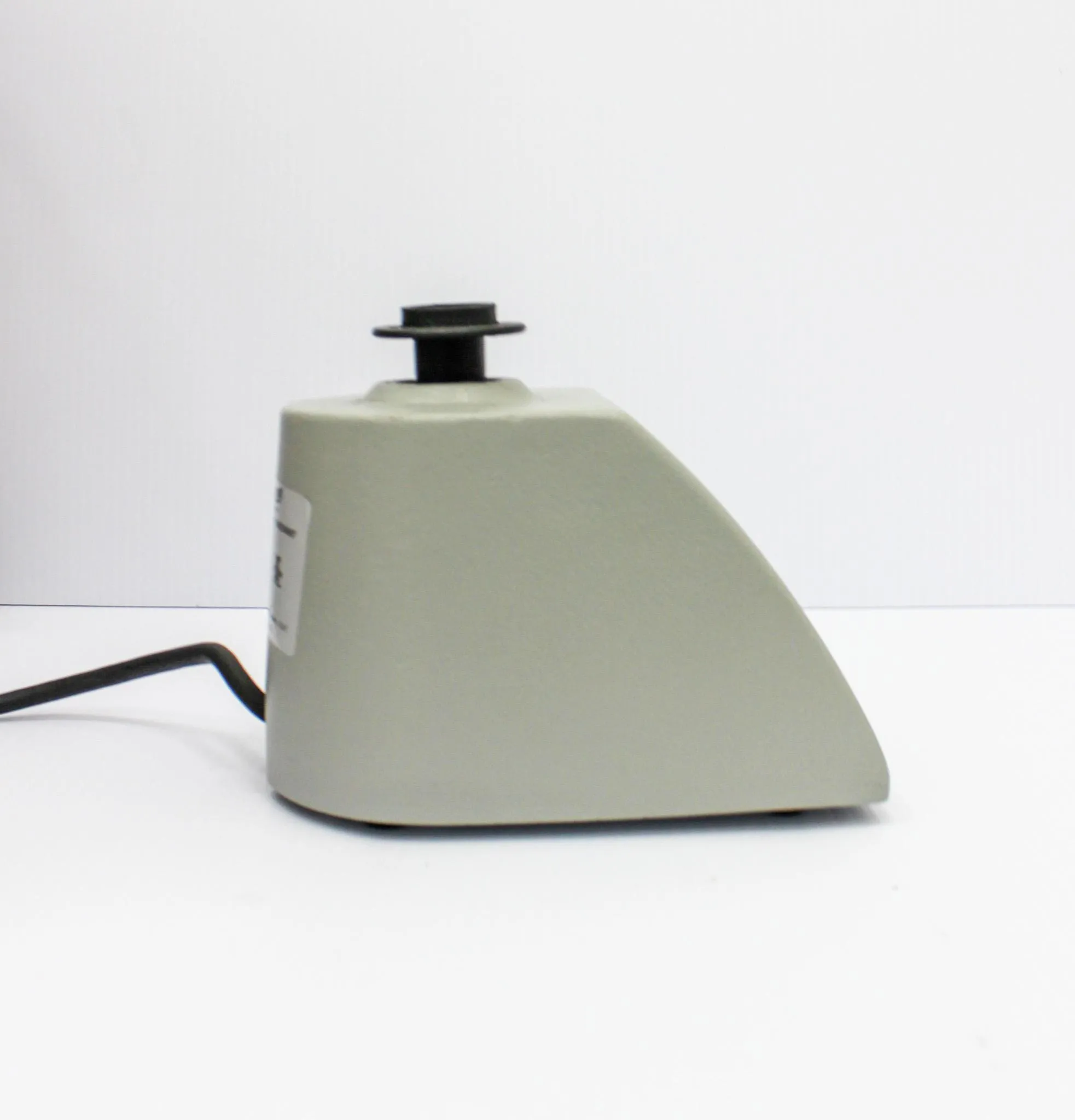 VWR Model 945302 Touch Mini Vortexer Fixed Speed Vortex Mixer Cat No. 12620-838