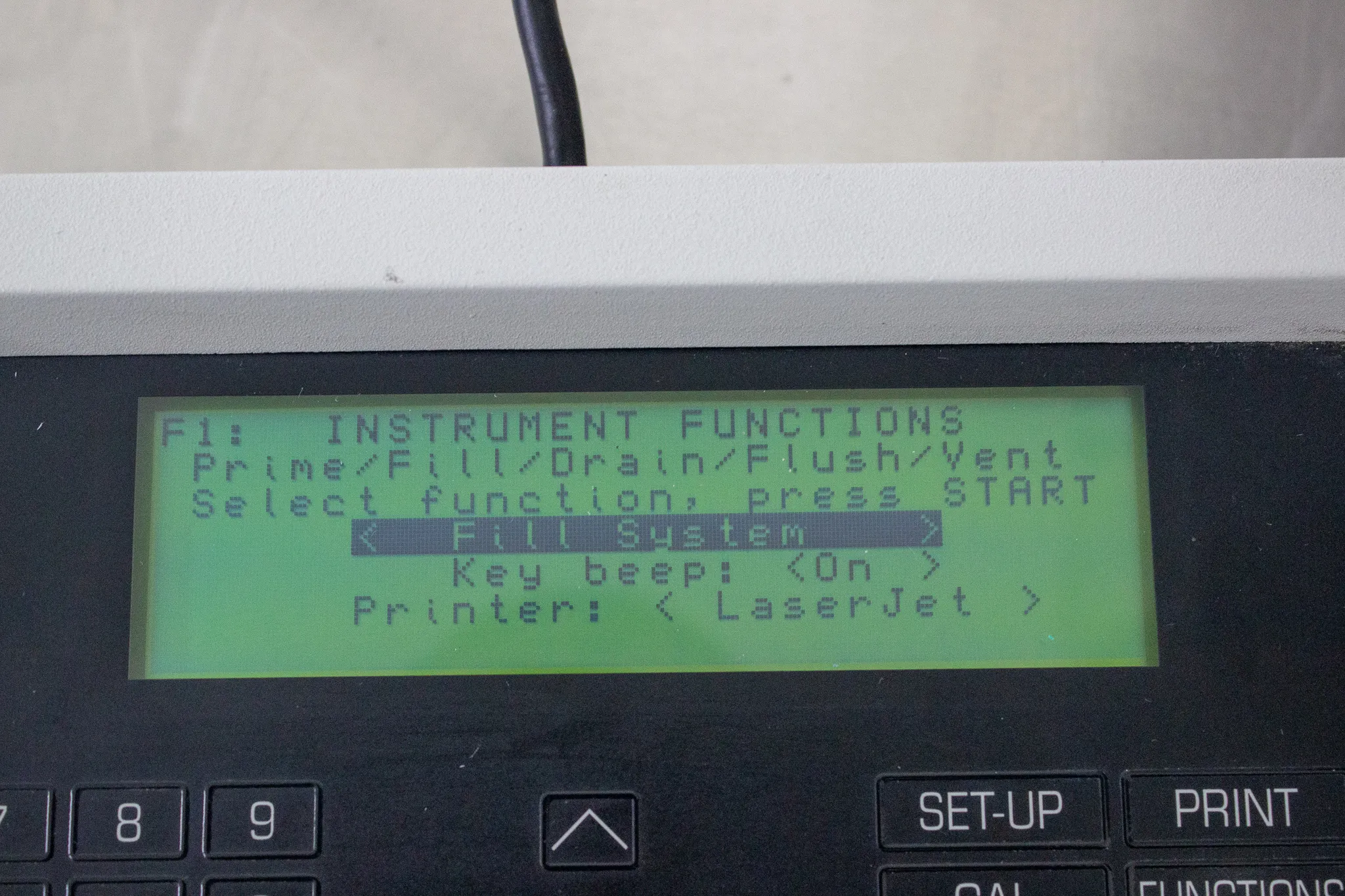 Beckman Coulter Z2 Coulter Particle Count and Size Analyzer 6605700 W/ Keyboard