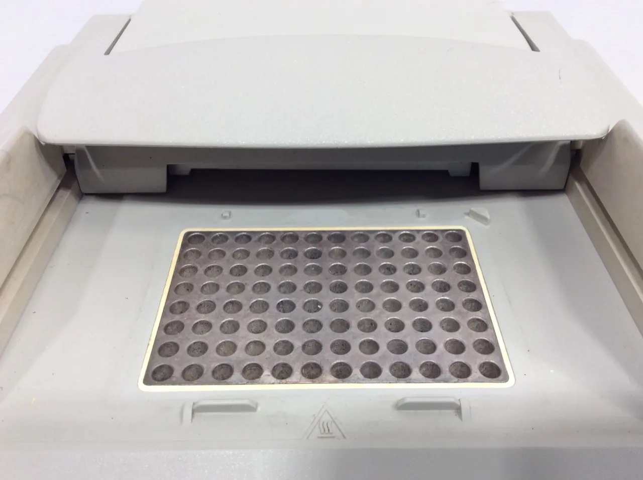 Applied Biosystems GeneAmp PCR System 9700 96 silver