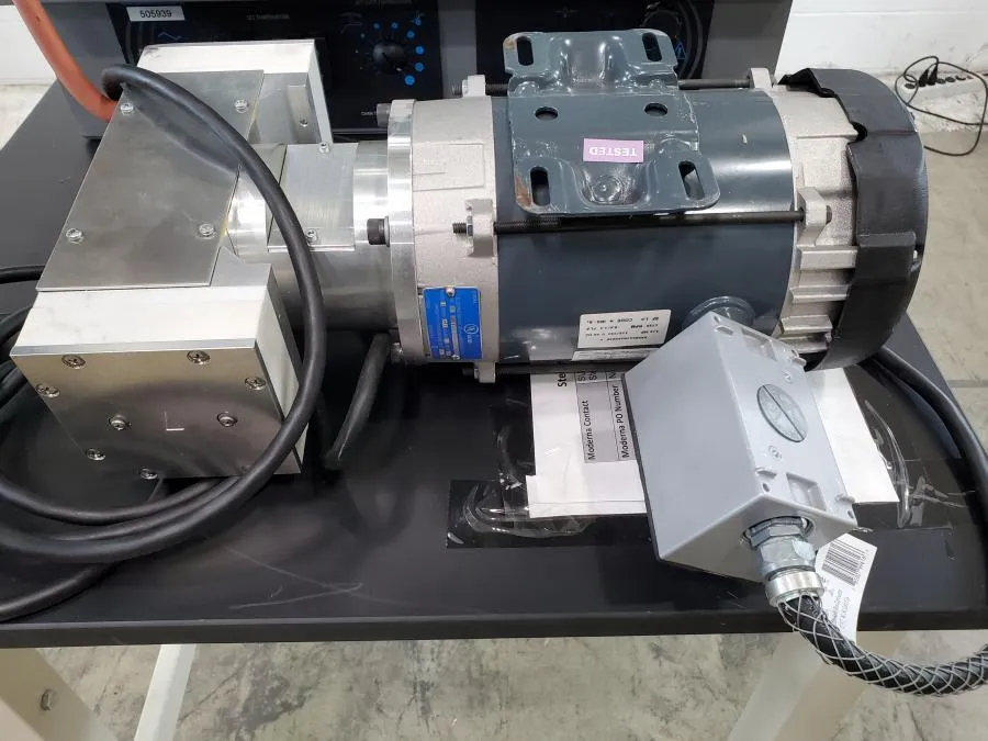 Sheldon Manufacturing Vacuum Oven with Pressure Gauge: SVAC4